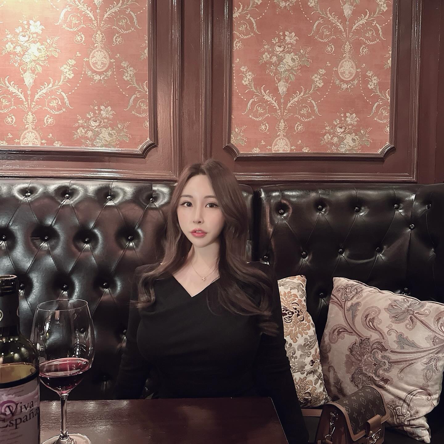 공주 놀이 한 날👑
와인,음식 분위기까지 최고오💛
좋은시간 좋은자리, 추억많은 엘빈에비뉴
같이갈쨔람✨
