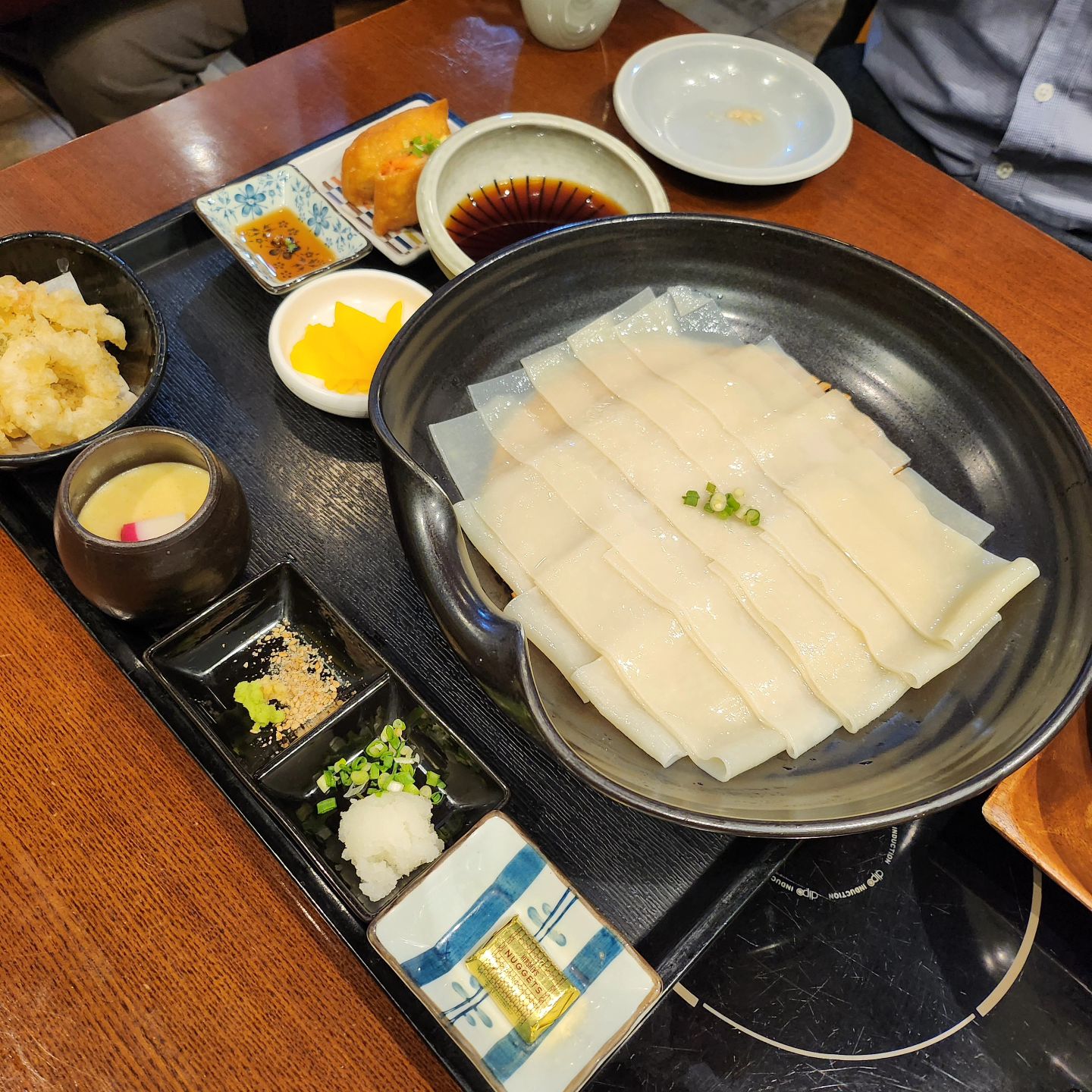 #서울우동맛집 #목동맛집 #양천구맛집 
.
드디어 먹어본 #납작우동면
.
자주오는 #목동히노야마 인데 이제서야 맛보다니!!!!
.
또 먹고싶은맛♡♡♡
맛있다♡♡