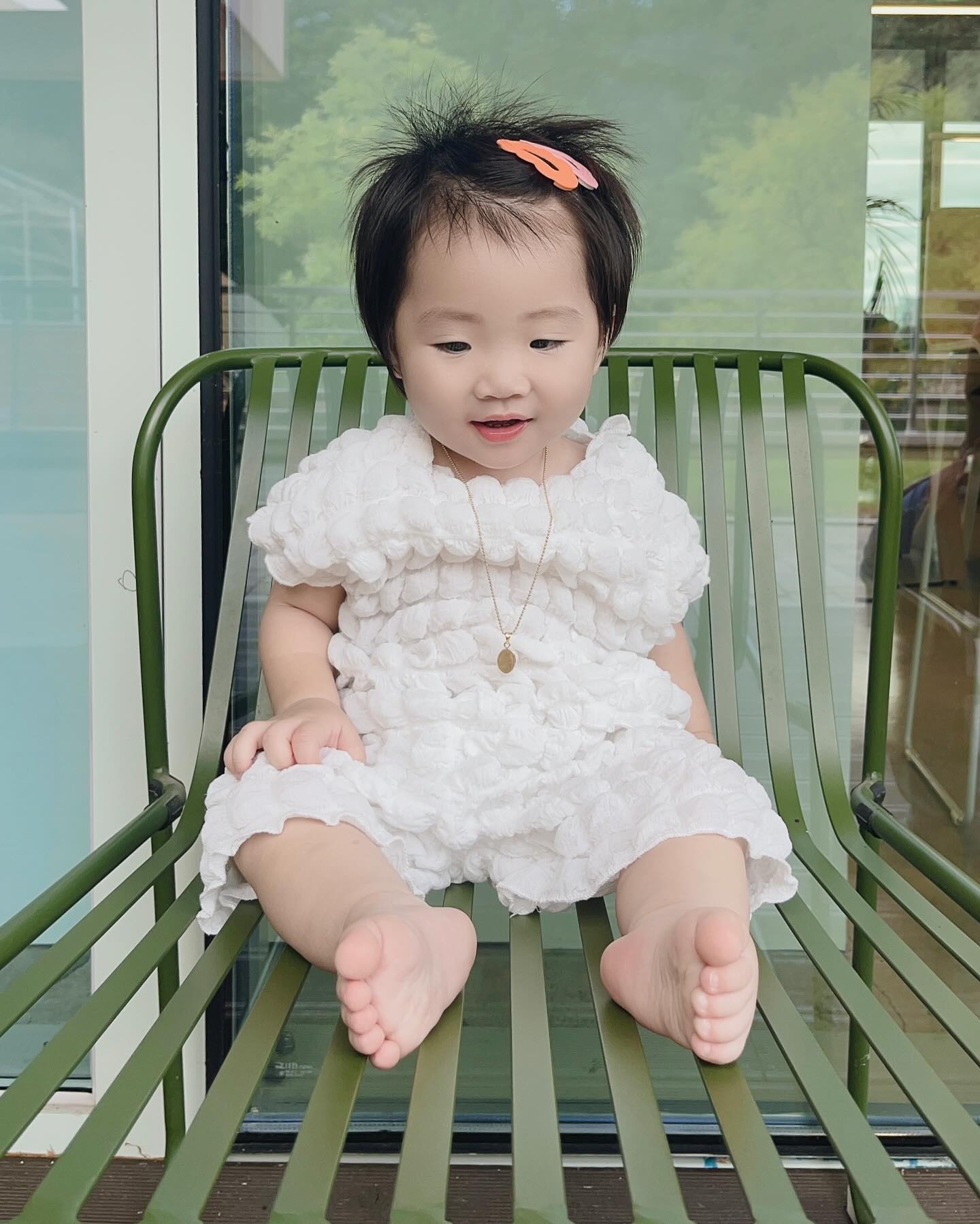 #서아사진❤

춘천박물관 나들이🎈
하얀 구름옷입고 재미나게 놀았던
첫 박물관 어땟어???

우리도 오랜만에 박물관😆
이제 자주 떠아랑 함께 가쟈❤️

📸 24.09.145D+350

#10개월아기 #딸스타그램👧🏻
#춘천가볼만한곳 #춘천박물관