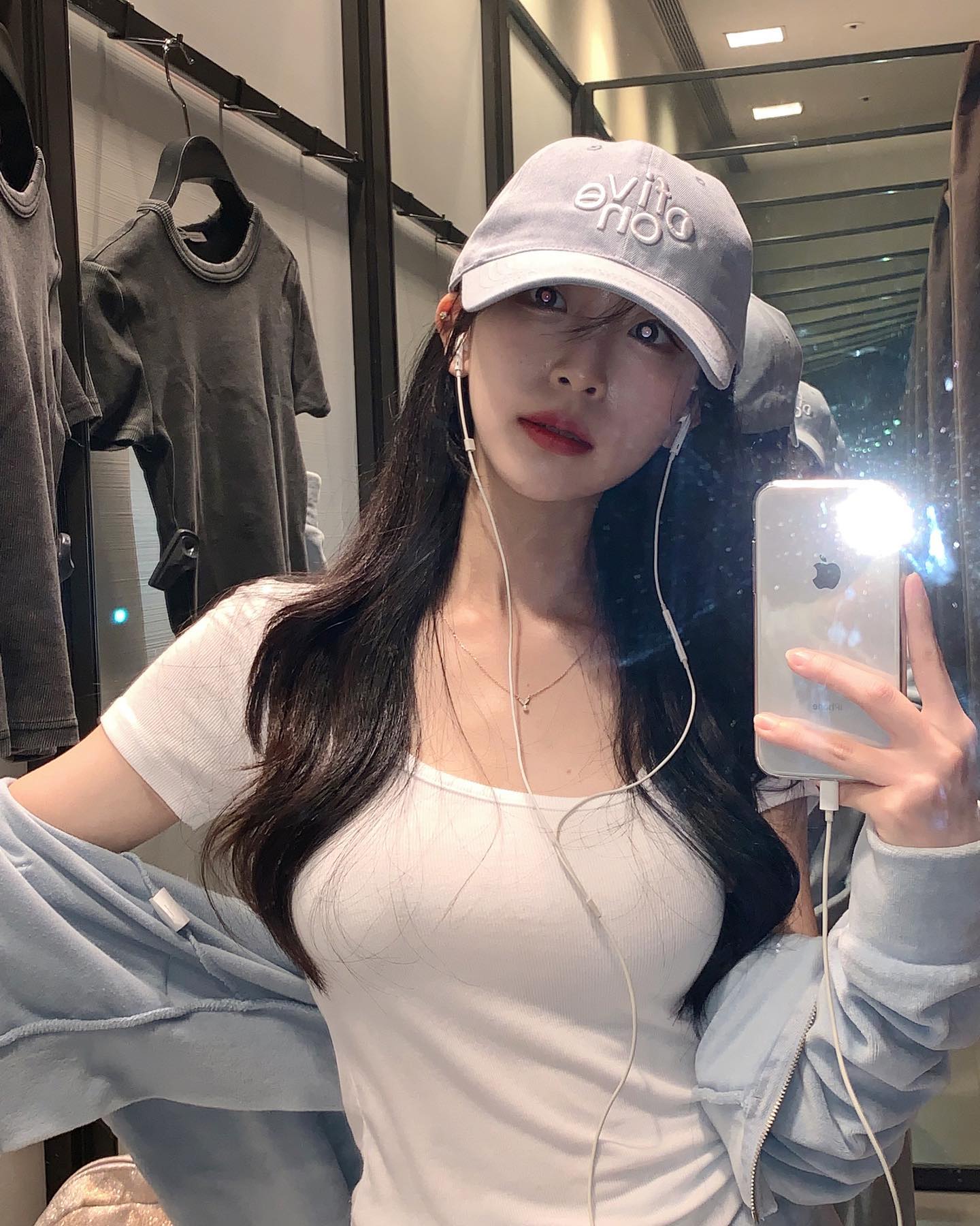 요즘엔 편한 것도 좋 ! 아 !

ofiveoneo ofiveoneo_archive