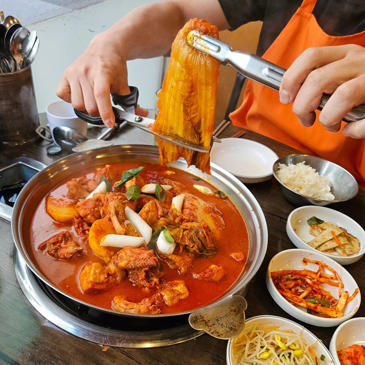 #묵은지닭도리탕 #닭볶음탕 #김치찜 #먹스타 #맛스타

우리동네 맛집~!!!😀😀😀👍