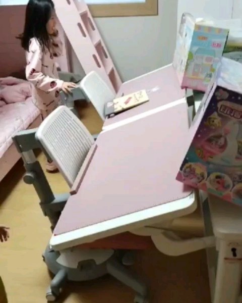 크리스마스 아침 ᆢ선물 보고 기뻐하는 다다들♡♡