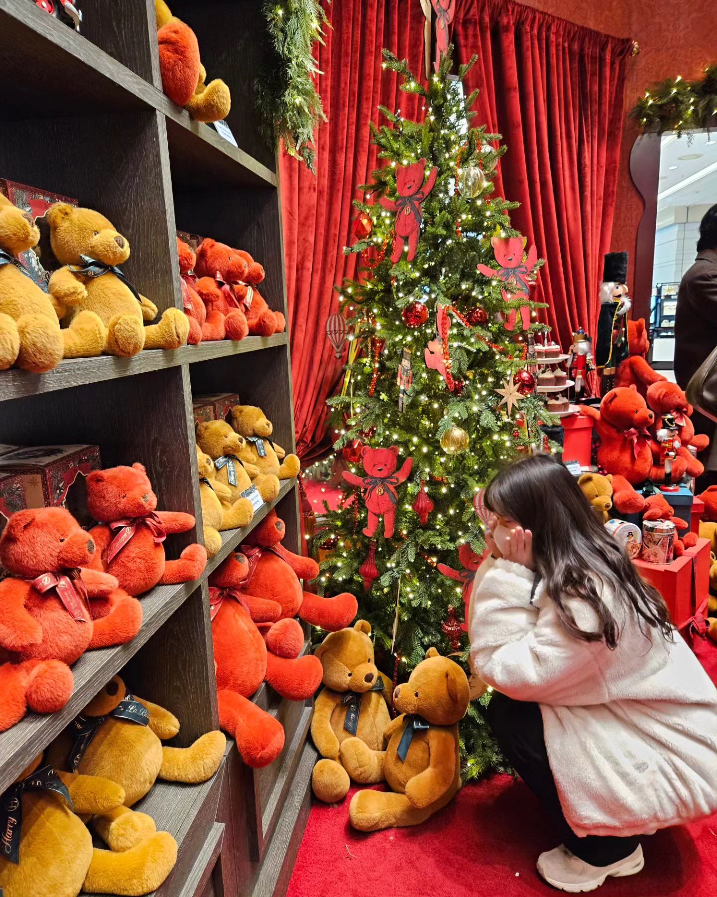 크리스마스 분위기🎄
.
.
.
.
.
.
.
.
.
.
.
.
.
#더현대대구 #더현대대구해리상점 #대구크리스마스 #현대백화점 #크리스마스 #크리스마스트리 #christmas #daily #대구가볼만한곳 #일상 #좋아요반사 #좋반 #선팔환영 #소통 #인친