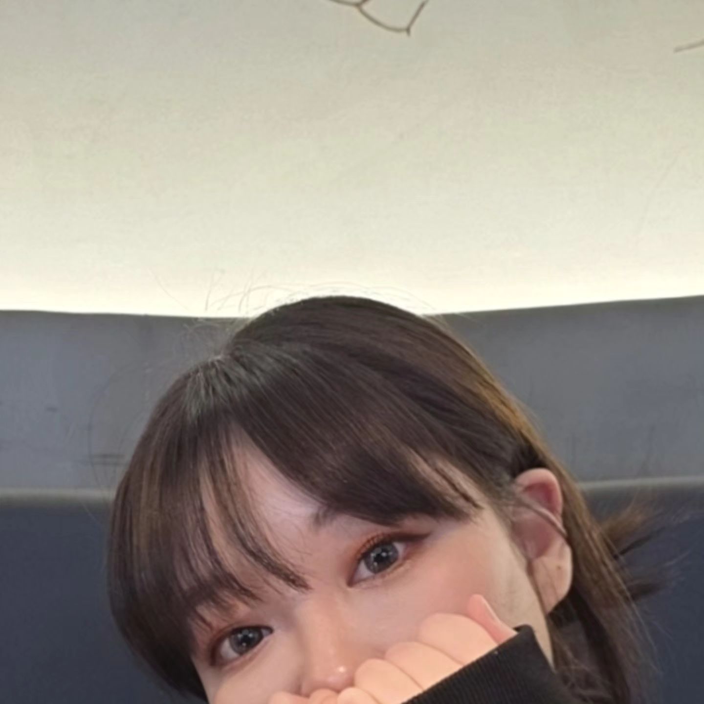 #영혼리스 

인생이란 몰까 ,,
개미도 이거보단 덜 바쁘겠다 🙃
⠀
스토리보고 걱정많이해주셔서 감사해요 🥹♥️
⠀
주차해놓고 시동도 끈채로 차 안에서 잠시 얘기중이었는데
갑자기 옆에서 쿵!하더니 그대로 멈추지도 않고 전진.
시원하게 앞까지 굳이 다 긁어주심 ^^,,,, 
⠀
내리자마자 쳐다보며 하는 첫마디.
 " 닦으면 지워지겠네 오홍홍~~~ "
아니.. 운전미숙으로 사고를 냈으면
괜찮아요? 죄송해요 그 한마디가 뭐 힘들다고
이렇게까지 일을 복잡하게 만들고 빈정상하게하는지 ..
여러모로 피곤하네요 진짜 😭

⠀
#우당탕탕하찌라이프
#액땜만N번째
#하루라도
#조용할날이업쒀요