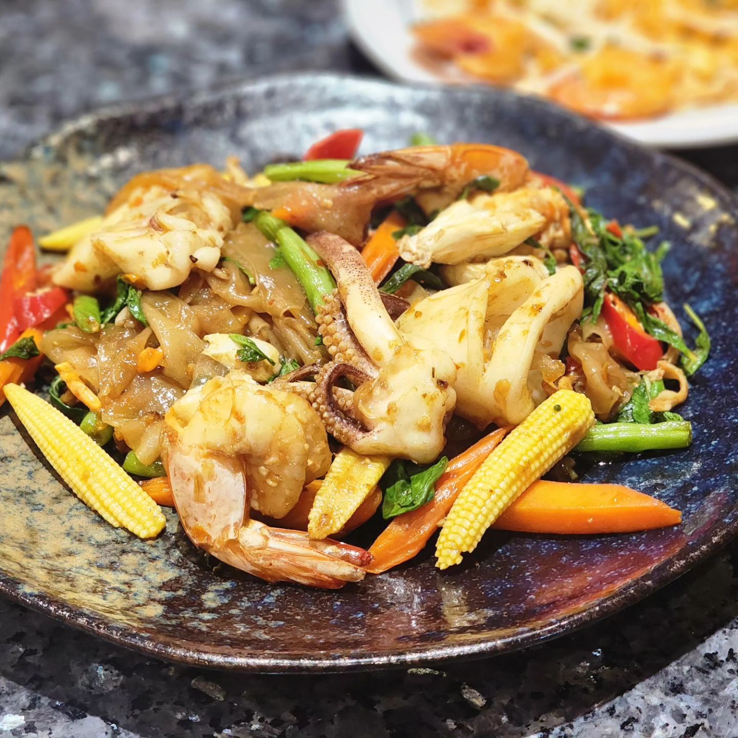#태국 #아이콘시암 #쑥시암 #태국맛집 #팁싸마이 #망고빙수 #먹스타 #셀카 #일상 #쇼핑 #야시장 #여행 #먹방 #먹팔 #travel #selfie #thailand #iconsiam #bangkok #eat #phatthai #selfie #daily #selca #fffff #foodie #likexlike #instafood #followforfollowback #orange #dinner 1