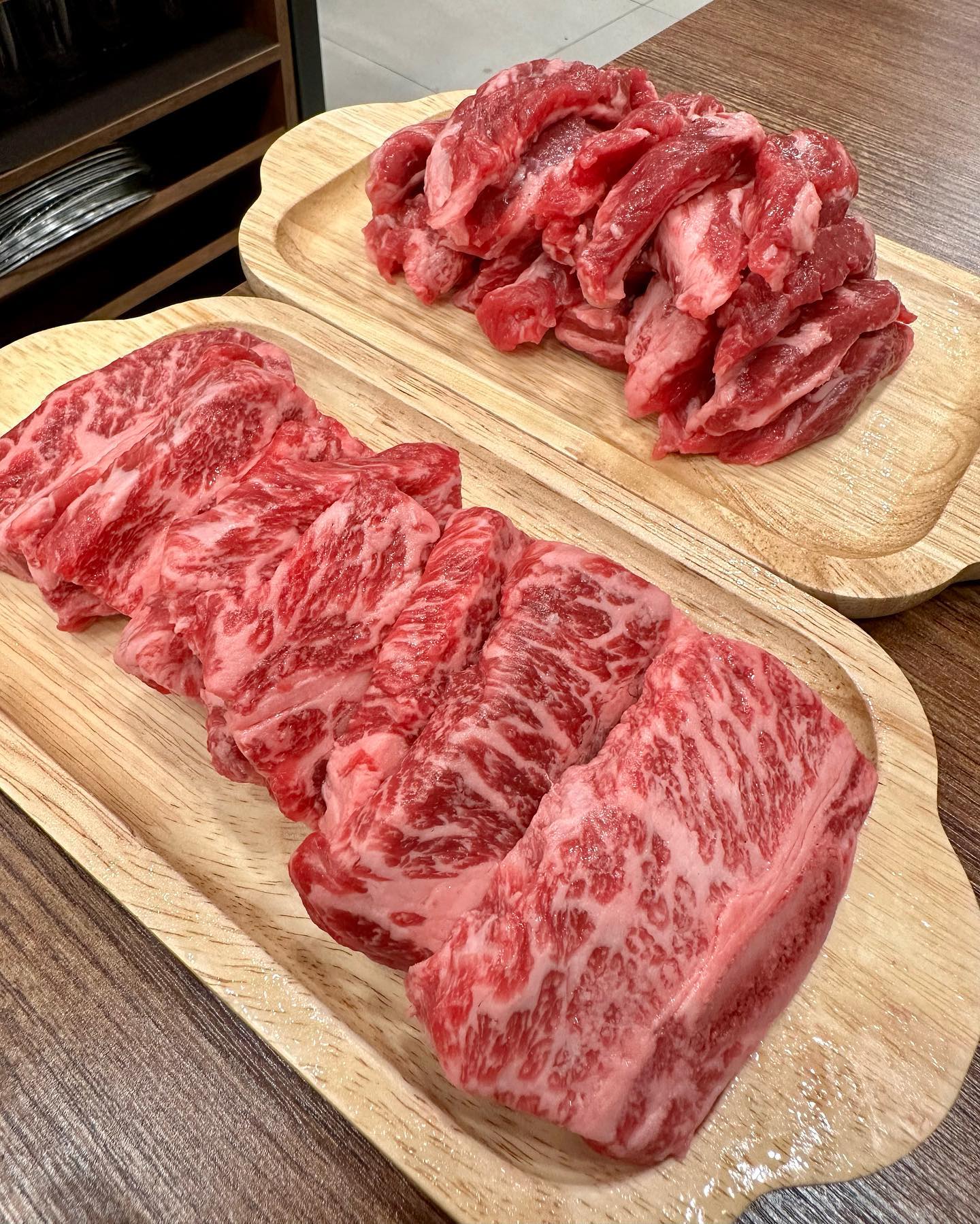 특급생갈비가 너무 맛있었던 #소플러스 
매장이 넓어 가족모임이나 회식장소👍
직원분들고 친절하시고, 밑반찬도 깔끔!
특히 비빔냉면이 냉면전문집만큼 진짜
맛있어요🥹 가성비최고 소고기맛집👏

.
.
.
.
.

#소플러스상대원점 #상대원고기 #상대원고기집 #상대원소고기 #상대원소갈비 #중원구맛집 #성남중원구맛집 #상대원동맛집 #상대원맛집 #성남가족모임 #상대원맛집 #상대원 #상대원동 #상대원회식장소 #성남회식 #성남회식장소