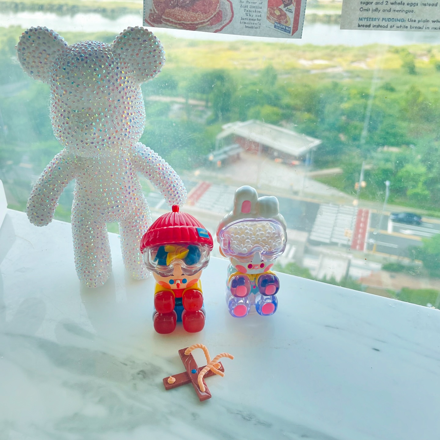 #협찬 popmart_korea 

⏱️글로벌 아트토이 브랜드 팝마트의 첫번째 한국 테마샵인 명동 테마샵이 2024. 07. 06 (토) 오후 2시에 새롭게 오픈해요!

ㆍK-POP/CONCERT 컨셉으로, K-POP의 특징적인 인테리어를 구경하는 재미 쏠쏠!

ㆍK POP 컨셉의 팝마트 매장은 전세계 통틀어 명동 테마샵이 유일하답니다

ㆍ서울 중구 명동8길 36, 영업시간: 오전 11시 ~ 오후 10시 (오픈 당일만 오후 2시~)

ㆍ오픈 당일 사전 투표 결과에 따라 선택된 피규어돌이 명동점에서 데뷔 쇼케이스를 가질 예정이며, 이후 다양한 오픈 이벤트가 진행될 예정이랍니다

▶️미션 투어 이벤트는 꼭 참여해보아요!

ㆍ진행하는 모든 미션 달성시 100% 당첨 뽑기 이벤트 참여 기회 제공된답니다

피노젤리 신규 시리즈 / 피노젤리 한정판을 만나보아요!

비타민부터 핸드워시까지, 우리의 다양한 생활 필수품이 된 피노젤리! 

여러분의 오전부터 오후까지, 오늘 하루 필요한 모든 것들은 피노젤리에게 맡겨주세요. 귀여운 피노젤리와 함께라면 일상 속 평범한 순간이 더 즐거워질거에요!

⭐명동 프리미엄 테마샵 한정판
ㆍ동일 IP캐릭터인 피노젤리의 한정판 제품이 명동점에서 선보여질 예정이에요!

ㆍ오직 한국에서만 발매되는 제품이라는 점!

달콤한 모든것 들이 정체성을 갖고 있는 스위트월드에 살고있는 피노젤리! 

투명한 외관을 가진만큼이나 피노젤리는 흥미로운 모든 것을 경험하는 걸 좋아하는 아주 순수한 친구랍니다

**이벤트/ 한정판 등 테마샵 관련 자세한 내용은 팝마트 코리아 공식 인스타그램▶️ popmart_korea 참고해주세요!**

#POPMART #kpopstival #KPOP #팝마트 #명동 #피노젤리