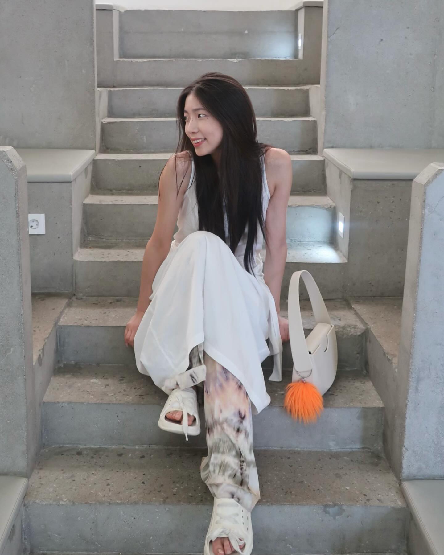 구ㅏ찮아서 고데기도 안 한 머린데 어때요 •• ? 🤔