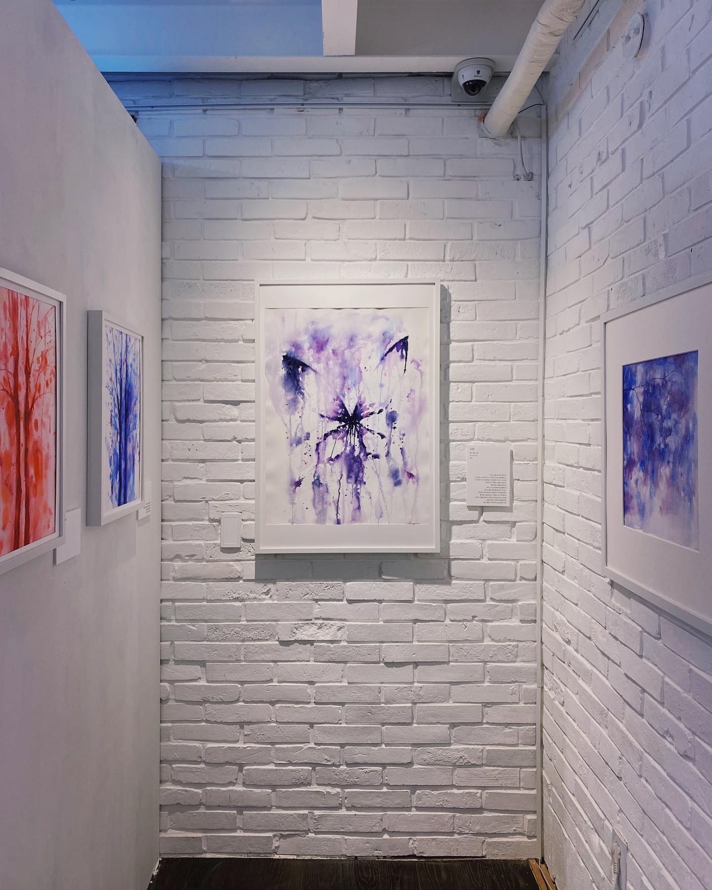 아름다운 수채화 작품🎨
수채화는 정말 다루기 어려운 물감이라는데
어떻게 이렇게 섬세한 작업을 할 수 있는걸까?

#김호세개인전 
kimoz_93