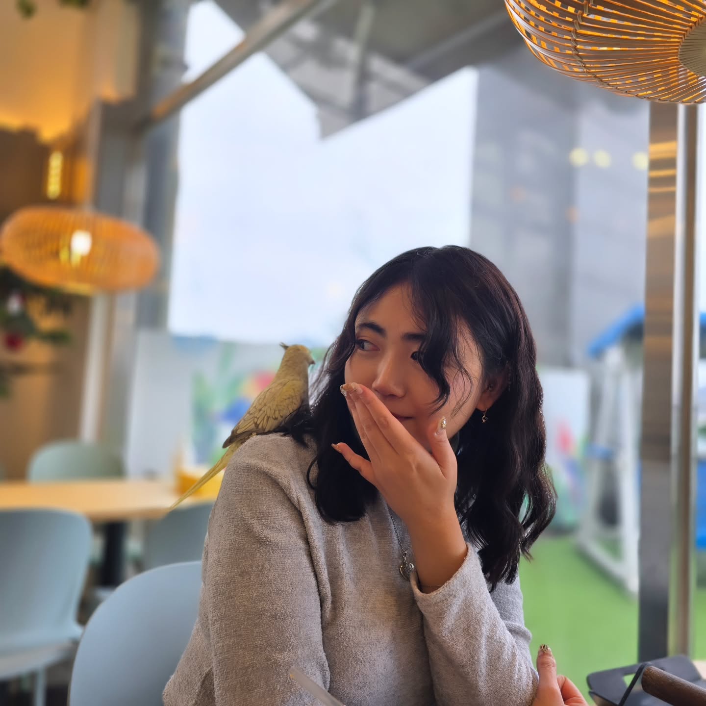 앵무새 ㄱㅇㅇ💗🦜
.
#앵무새 #앵무새카페 #이색카페 #천안카페 #천안이색카페 #버드소리 #버드소리앵무새카페 #버드소리천안점 #카페추천 #천안카페추천 #맞팔 #선팔맞팔 #f4f