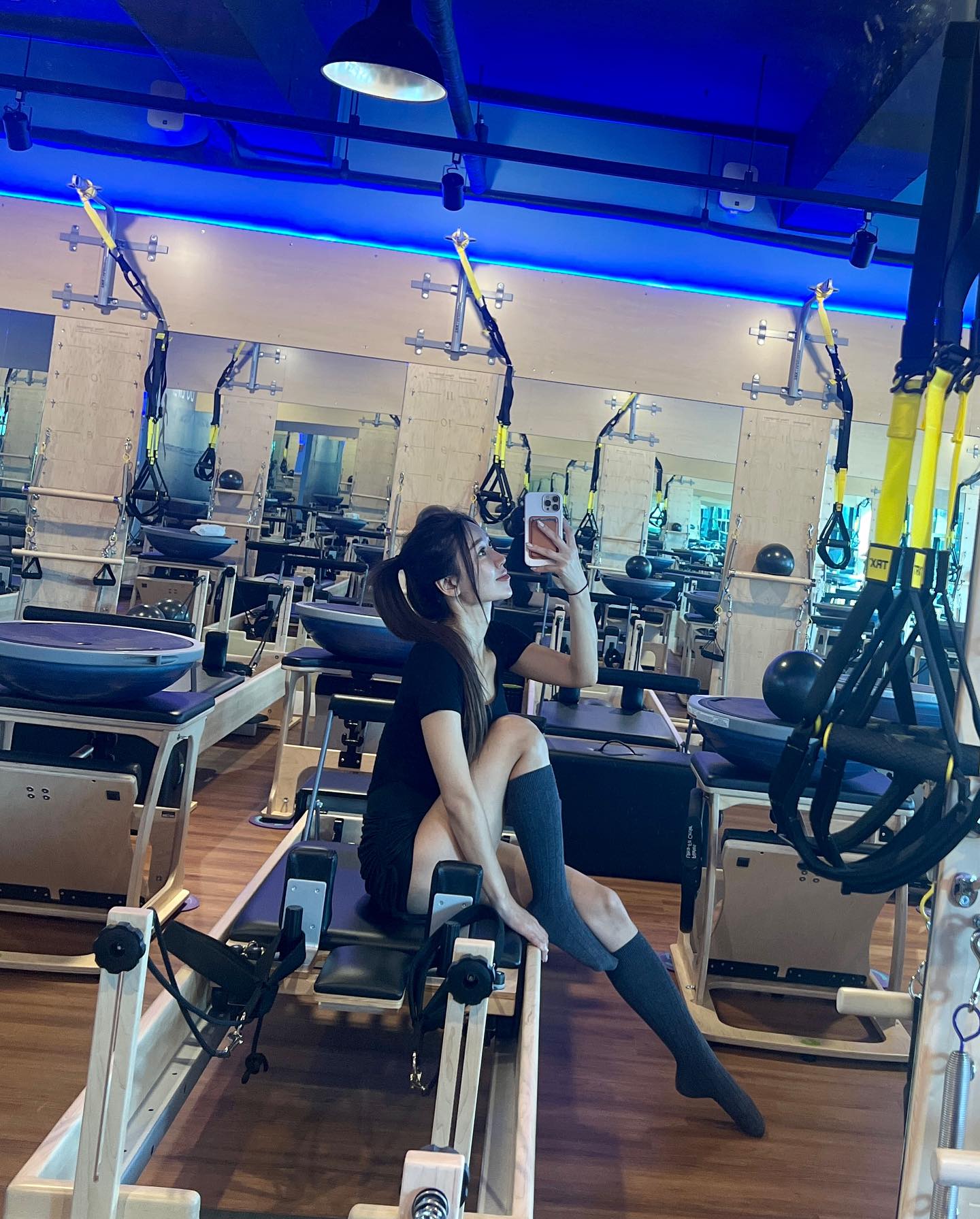 넘 오랜 만. 나 감기 언제 나아? 😭
양말 태클 금지😇
.
.
.
.
.
.
.
.
#필라테스#신논현필라테스#강남필라테스#영어엠씨섭외#영어사회#행사엠씨#koreanmodel#femalemodel#영어통역#영어과외#핏글리쉬#여자모델#englishMC#영어엠씨#영어성우#비지니스영어#모델#동시통역#영어mc#영어아나운서#영어더빙