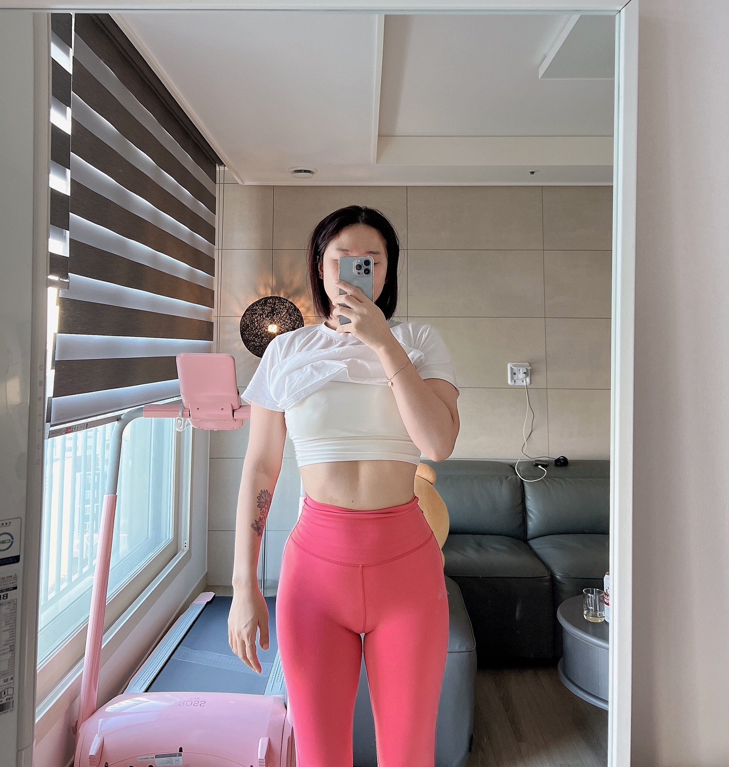 눈바디 체크✔️

토요일에 조절하고 먹었더니 배가 들어간게
마음에 드네요☺️

오늘은 운동도 쉬고 느긋한 하루를 보내고 있어요
다들 주말 잘 보내고 계시죠?

#주말 #바다체크 #몸매