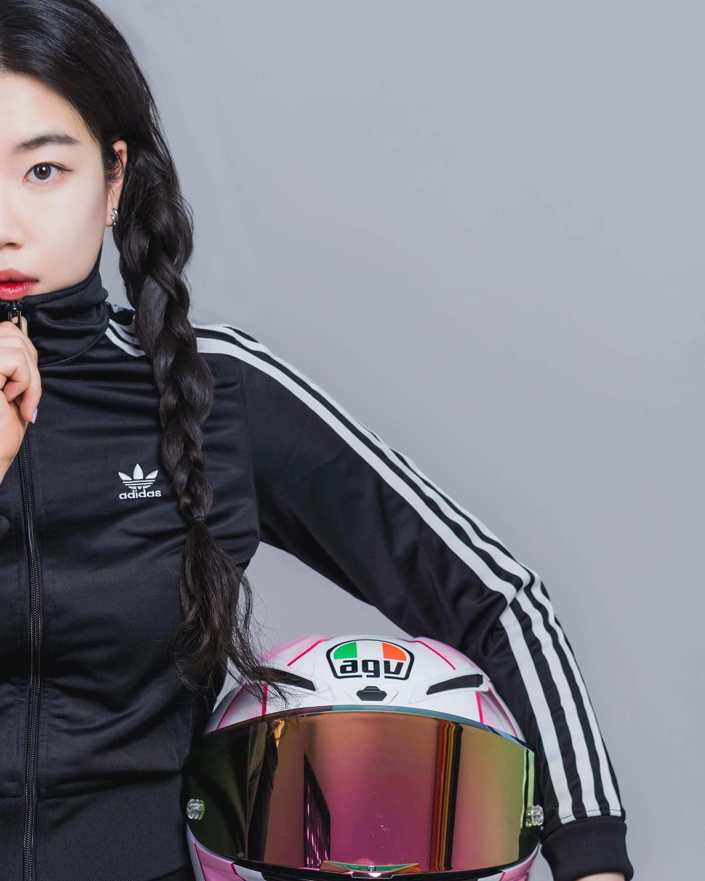 왠지 반쪽만 나온사진이 더 멋진 느낌 😎
아님말고 ~

#프로필촬영 #agv #gprr