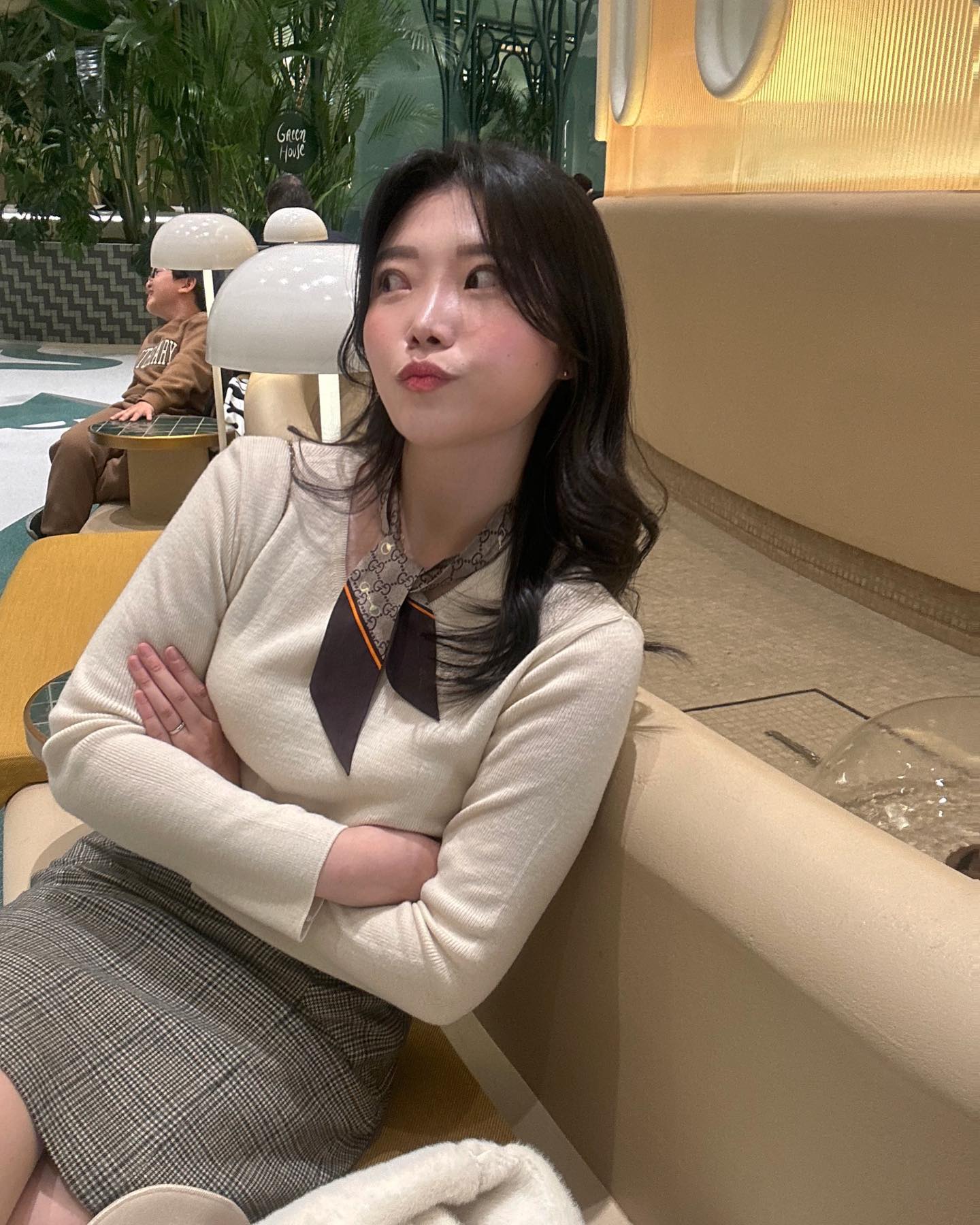 내사진만 올리기 그래서,, 몇장 끼워준 점장녬🫶🏻
천고마비 계절에 나만 거꾸로 가는중💀