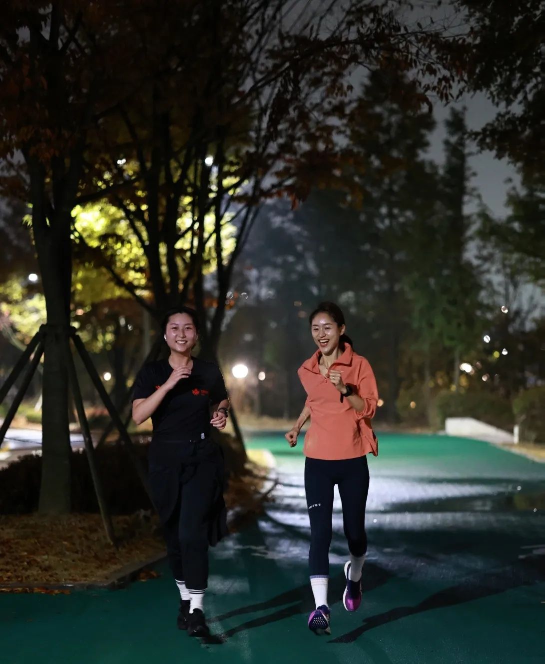 무릎부상으로 못나간😭
JTBC 서울 마라톤 사진을
둘러보다가
생각난 

지난주 ORC 정기런 사진📸

역시 달릴때가 가장 신나!!🏃‍♀️🏃‍♀️

🍊Leader
yeonsu1331
🍊Session Leading
yeonsu1331
🍊Staff
yeonsu1331
kdkiv
aldi_0602
Special Thanks to
S Group pacer
123jmk
A Group pacer
haneulvovskin
B Group pacer
_ggoggoj_
C Group pacer
choi_carror
D Group pacer
yeonsu1331
O Group pacer
aldi_0602

Photo by kdkiv
onerunningcrew
#onerunningcrew