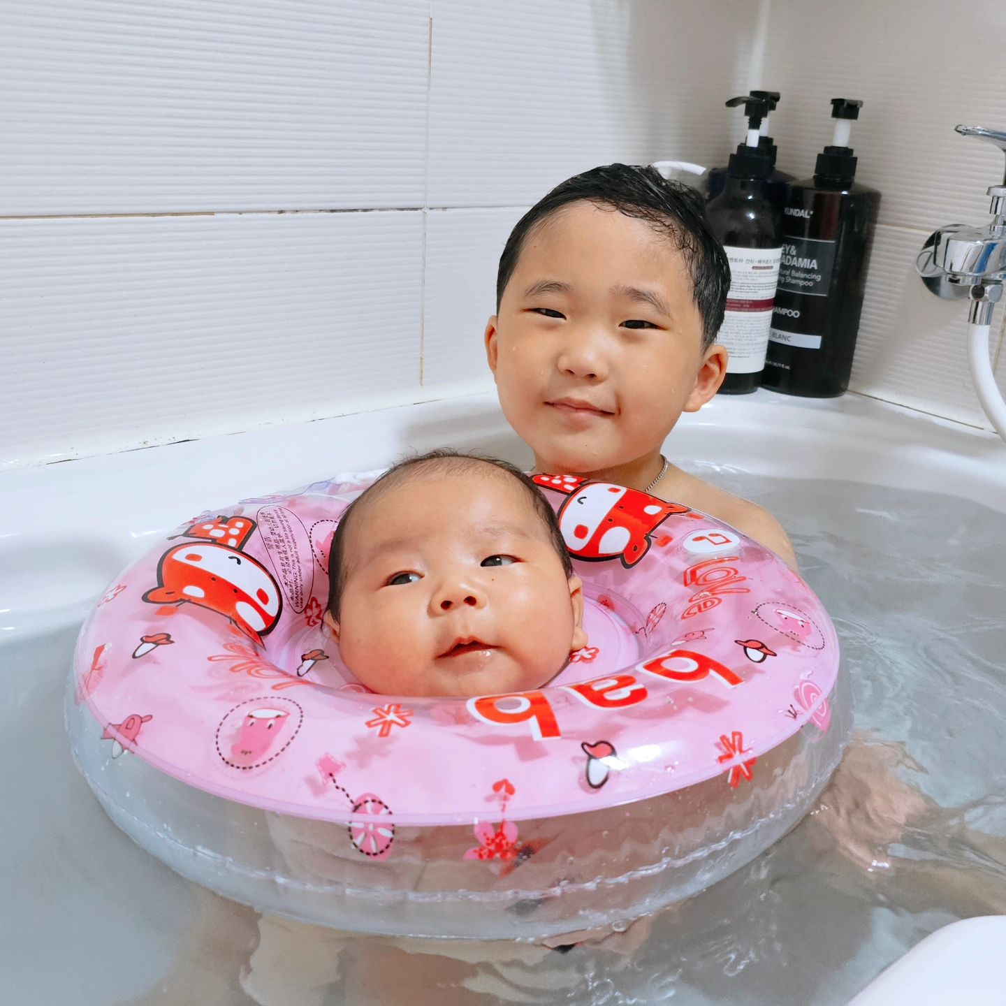 👶🧒🛁🧼🫧