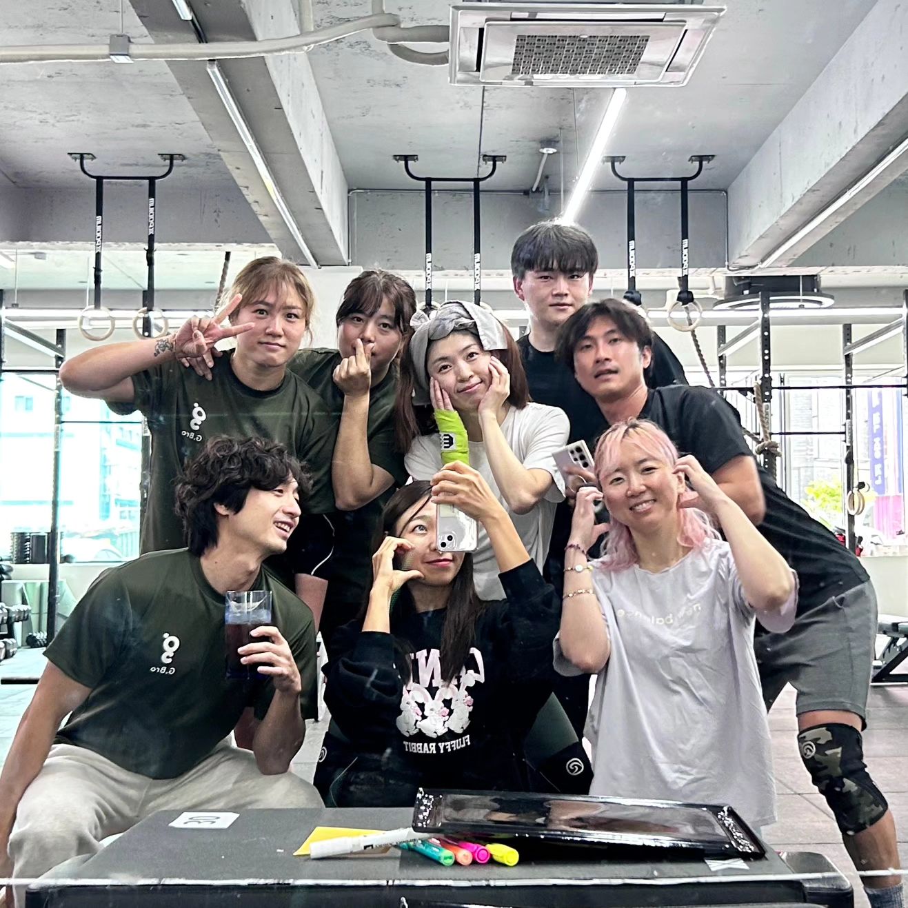 #짐브로
체력 키우려고 다시 운동시작💪
오랜만에 보혀니도 보고
허벅지도 터질것같고
오늘 운동 잘먹었다^^

gbrobox 
honeybohyeoni 
ban_jo.gym 
_h.yh iloveyou0248 

#운동 #크로스핏 #다시시작