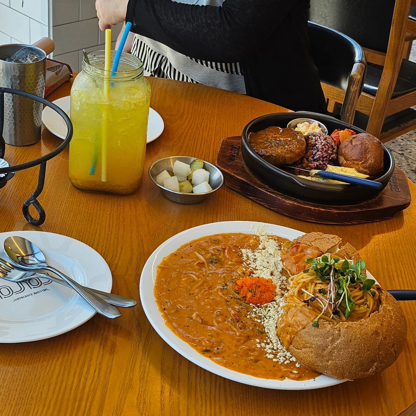 오랜만에 친구와 데이뜨 ♡
맛도 양도 많은 라라코스트
raracost_cj