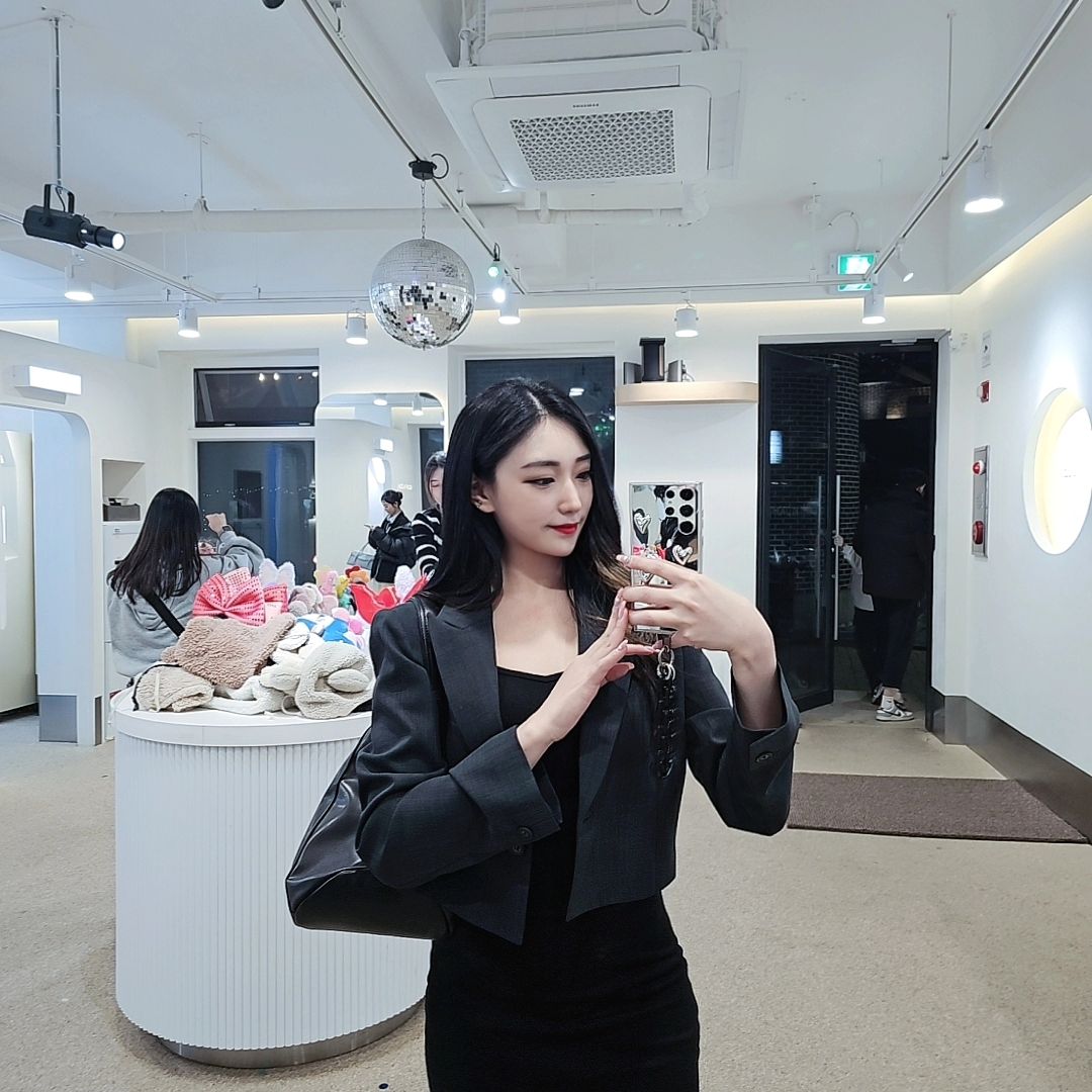 당분간 빡시게 운동!!!아프지만 참자...오늘도 오운완!
(이전에 찍은 거 올려야지)