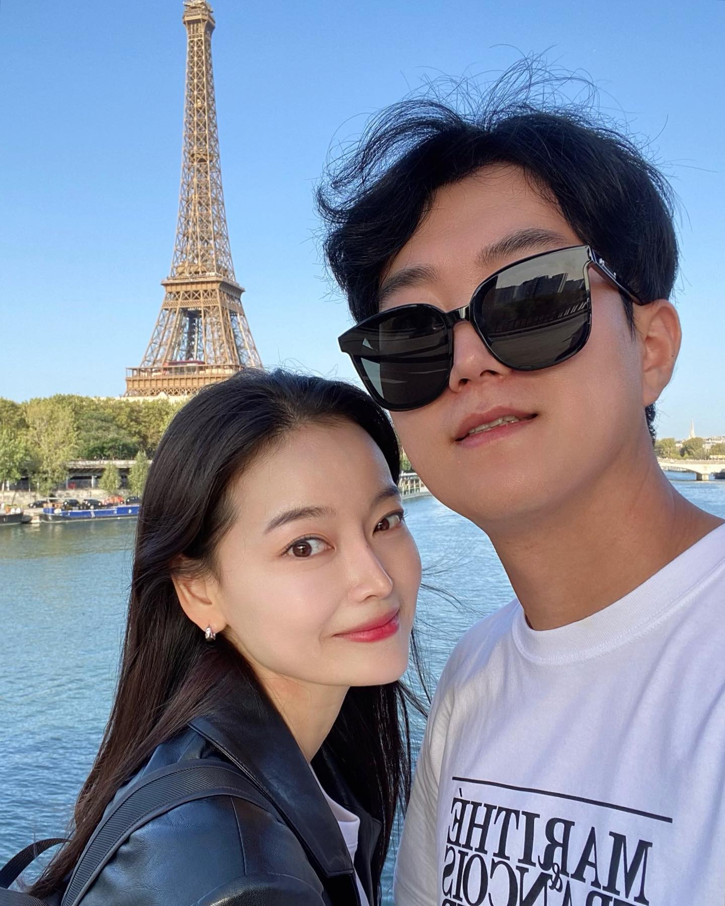 I luv it💓
너모 맘에 드는 에페리 앞 투샷👩‍❤️‍👨