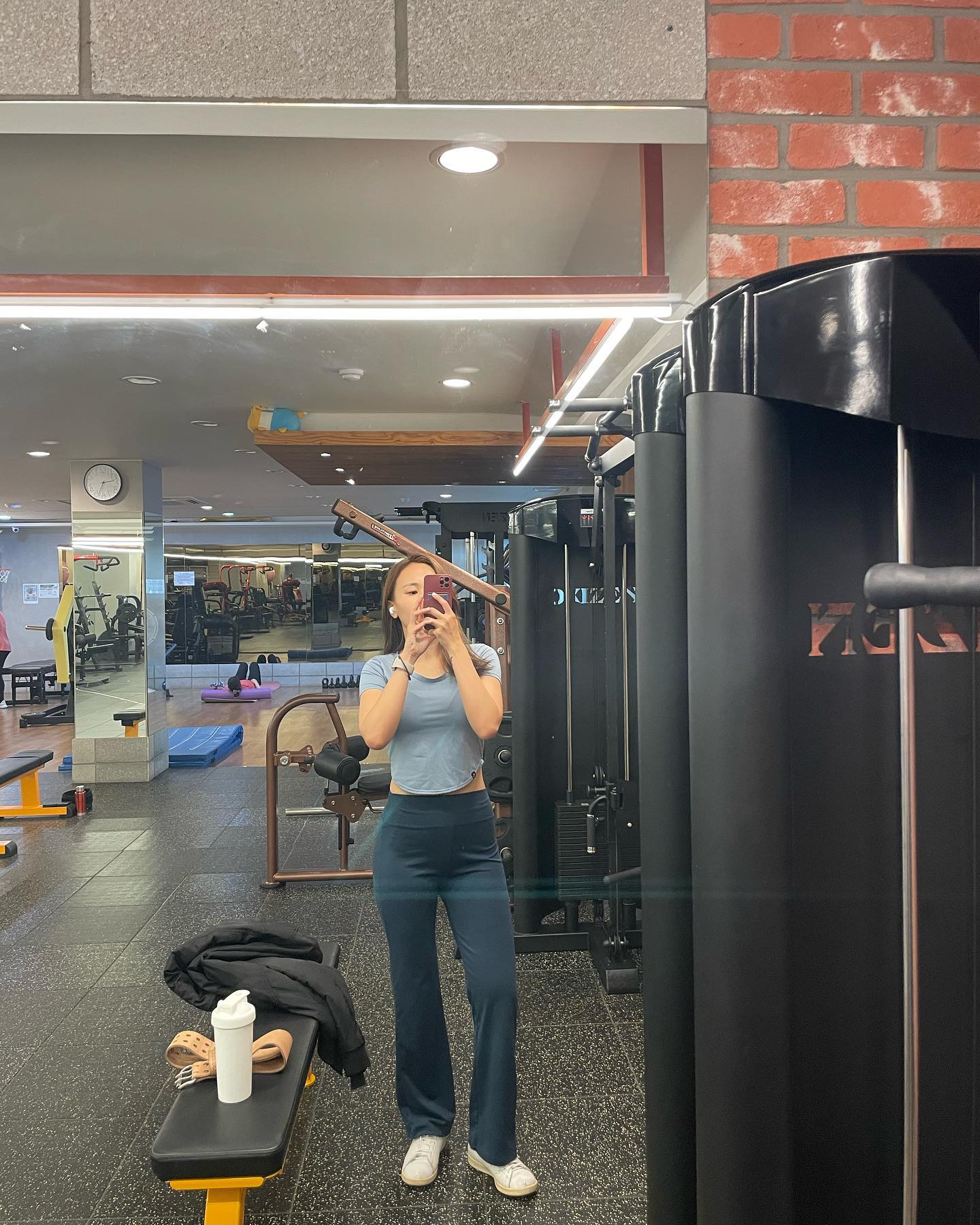 결혼식 디데이 얼마 안남았는데 운동하러 오는 나 어떤데? 🤣
오늘 금요일이니 신나게 무분할 열심히 땡겨주고 
파워 P 성격에 하나하나 챙기느라 고생한 나자신에게 박수를…
다들 즐거운 금요일 보내요❤️