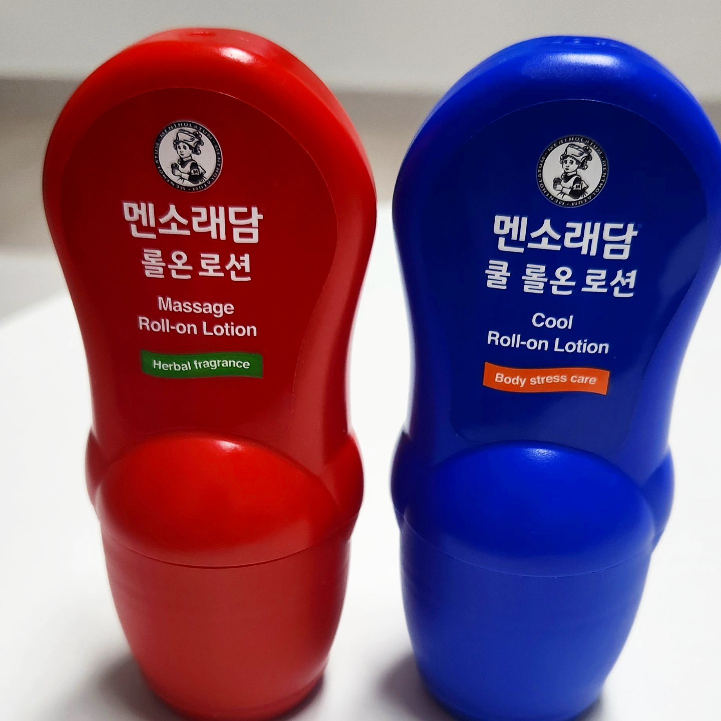 #협찬

뭉친근육들
사무직을 하면서 어깨가 뻐근
오랜 출퇴근길 다리근육이 긴장

뻐근함을 한방에 보내는 멘소래담롤온로션
쿨함과 온로션이 둘다 
상황에 따라 다른게 사용할 수 있도록 세심한 멘소래담쿨온로션.
좋네요.

#멘소래담 #멘소래담롤온로션 #멘소래담핫롤온로션 #멘소래담쿨롤온로션 #핫롤온로션 #쿨롤온로션 #마사지롤온로션 #마사지스틱 #승모근뭉침 #승모근마사지 #종아리근육뭉침 #종아리근육 #근육마사지 #다리마사지 #팔마사지 #데일리 #데일리템 #사무실필수템 #벌레물린데 #운동필수템 #마사지템 #마사지용품 #롤온타입 #밖에서도간편하게