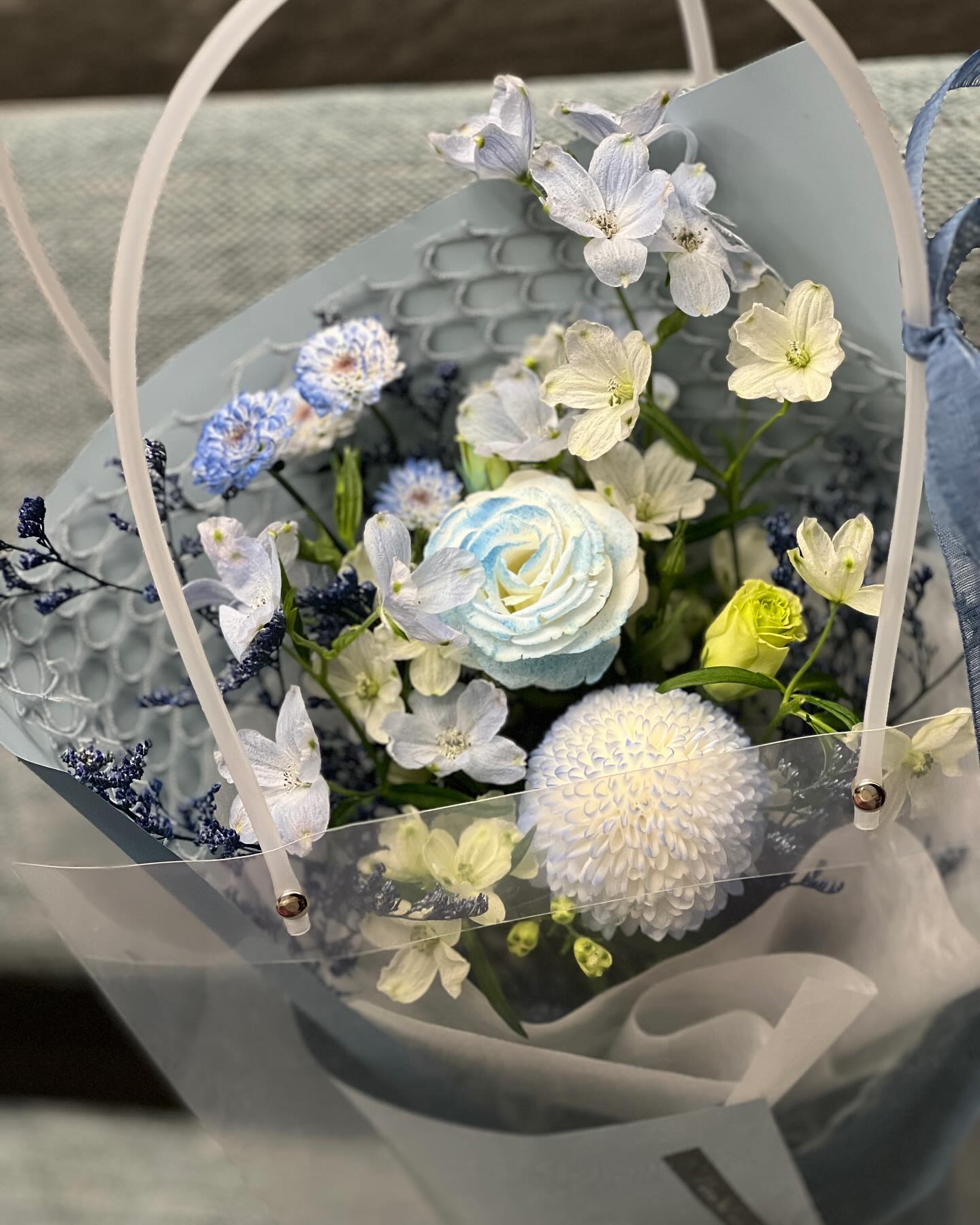 🩵💙🤍
기분 안좋아보여서 꽃사서 일찍 퇴근했다는 그.. ෆ༶

매일매일 기분 안좋아보여야하는거냐묘.. ㅎㅎ🫶🏻
향기롭댜 ෆ̆̈ ෆ̌̈ ෆ̆̎