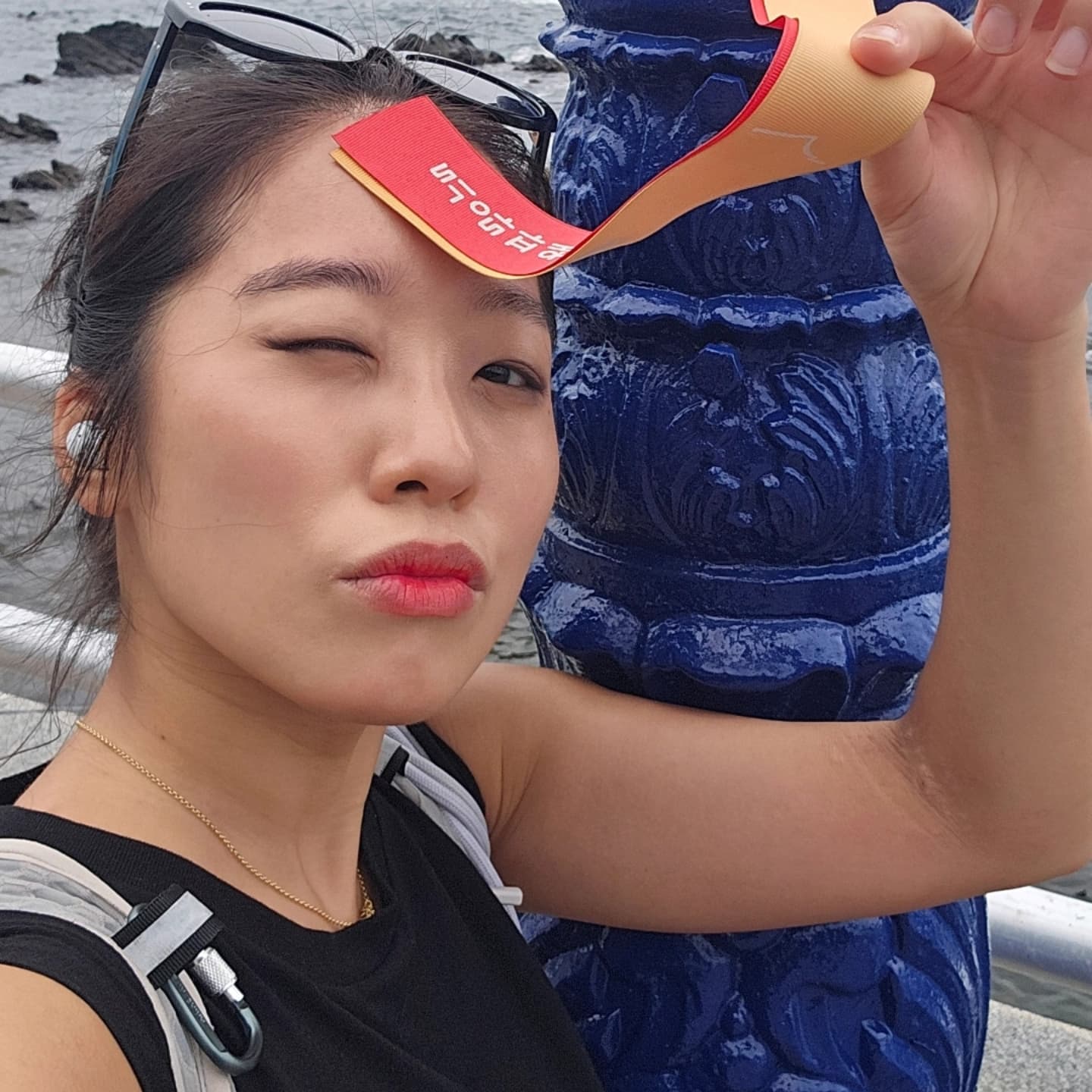 Rainy day in 📍Donghae, solo trip during Chuseok
Walked 33,000+ steps a day.
행복해보이지만 이별 중이였음.  혼란한 강원도였다