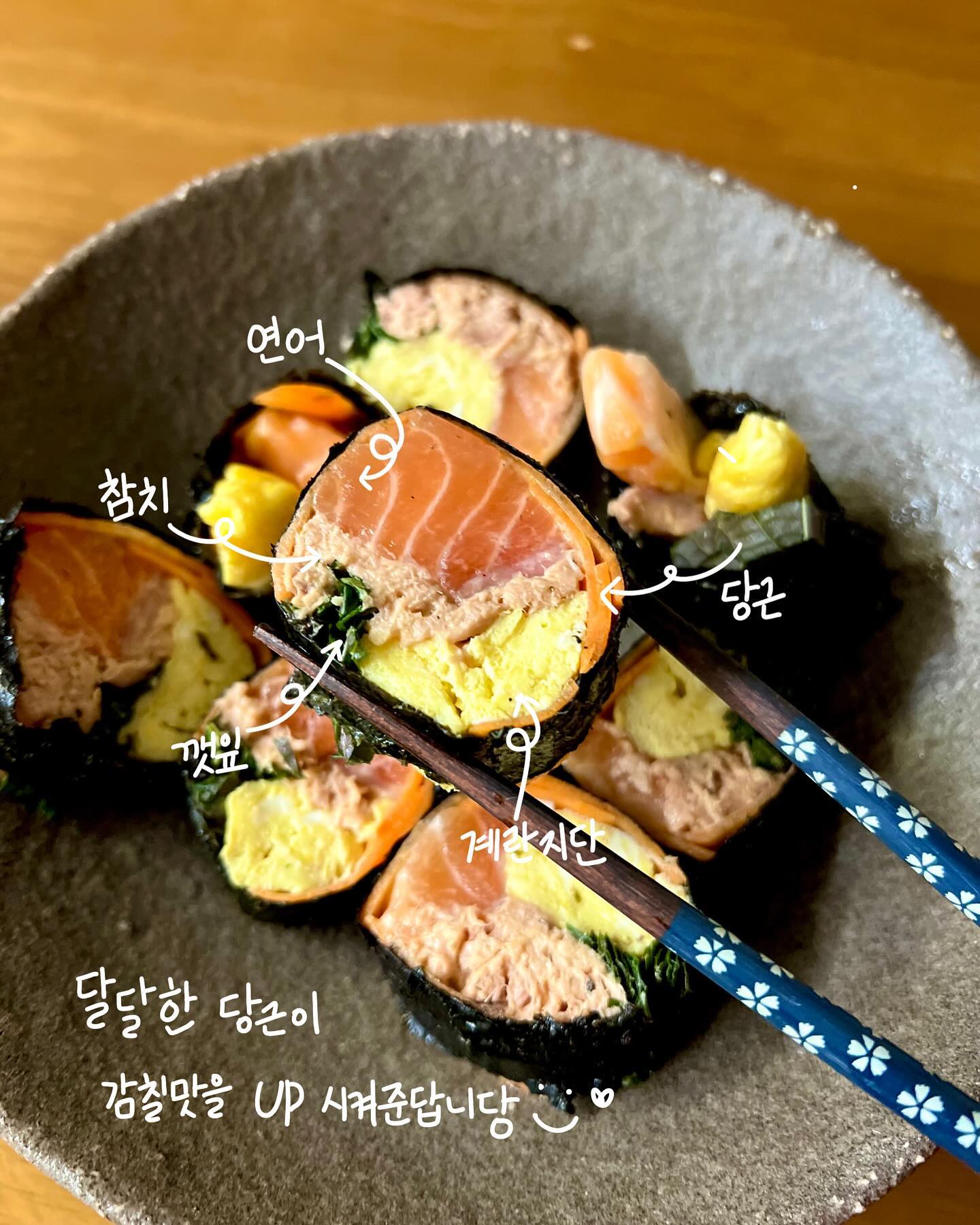 1.당근이 큰일했어요
2.오늘도 한계에 부딧히는 나를 마주했다는 사실을
자신있게 공유합니다!!^^
3.피부가 뒤집어지면 먹는거예요😭😭
4.그날이라.. 코양얖.. 입주변에 ㅜ뾰류지가 없어지길하는 마음으로
삶은당근과 토마토 그리고 알로에겔까지 추가해서 
위장으로 넣어 봅니다
5.밥없는김밥말기 달인🧡
6.한입먹으면... 진짜 천국
7.한우예요!! 색깔이! 마블이 딱! “삼가한우”
8.스테이크는 요스즈닝만있으면 “만사오케이”
9.미듐레어... 하... 너무 맛있어요..
10.마늘까지 갓벽입니다

#일상요약집🙆🏻‍♀️