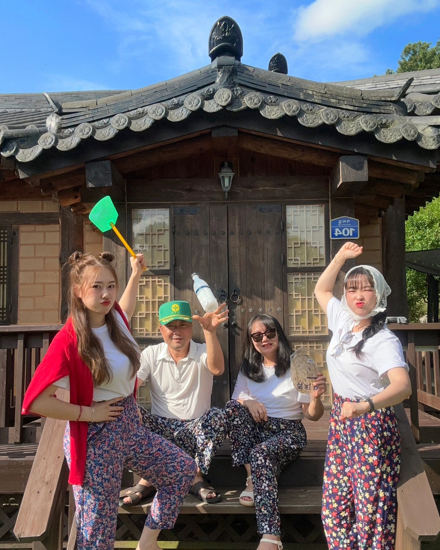 사랑하는 우리 가족 촌캉스🫶🏻
비온다고 했는데 날씨며 숙소며 모든게 완벽했다✨️🌕🤍