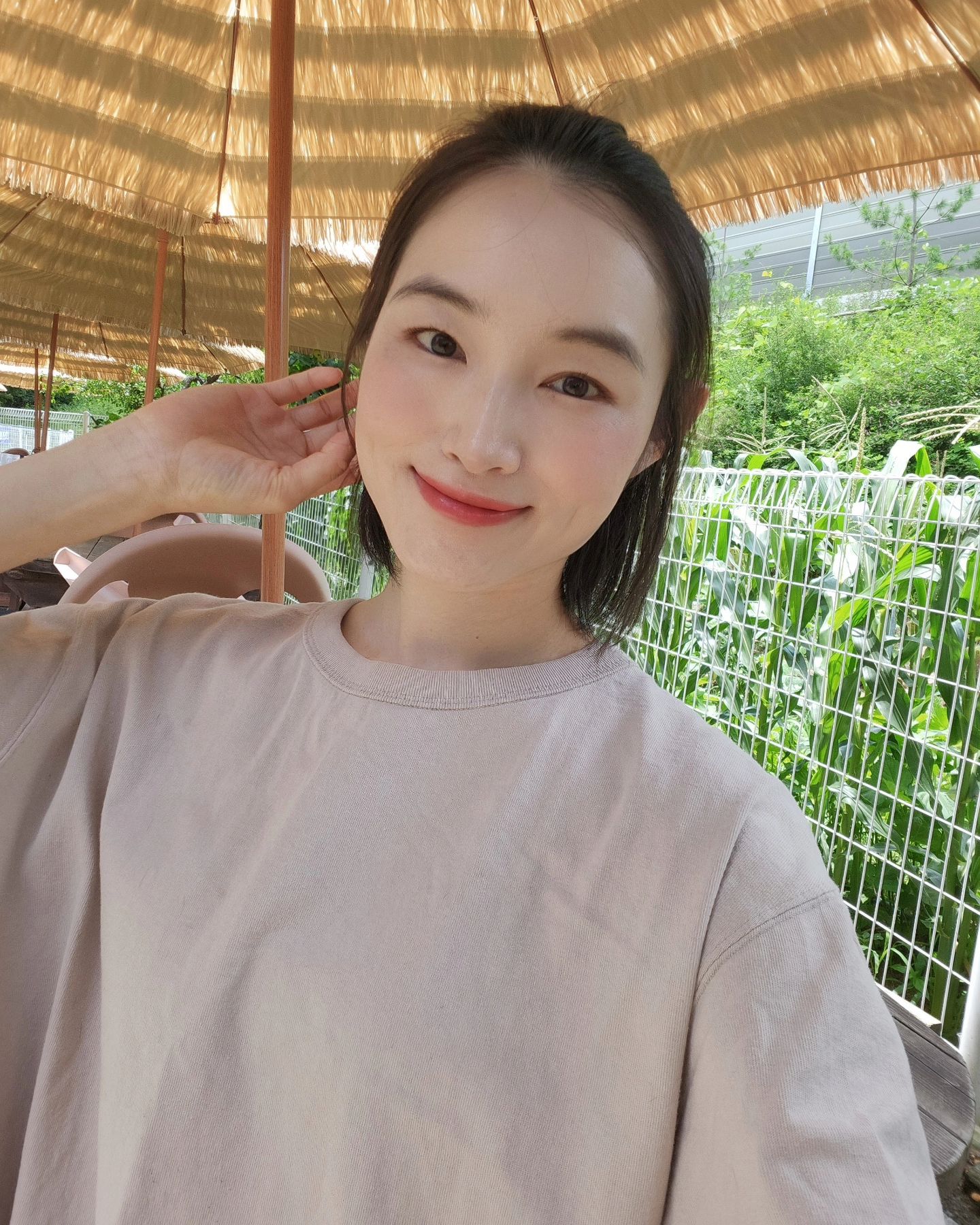 #그때그옷아님
비 엄청 올 줄 알고 소고기 먹으러 가려고 했는데

비 안와서 또 운동장으로 🌱 
줄리 로미 내일부터 다이어트 + 운동 start ✔️