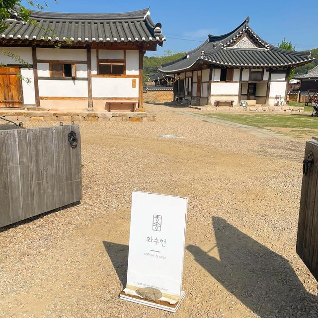 ʏᴜʟɪᴀ on Instagram: "일요일 교외로 외출 👩‍❤️‍👨 #문경여행 #문경카페"
