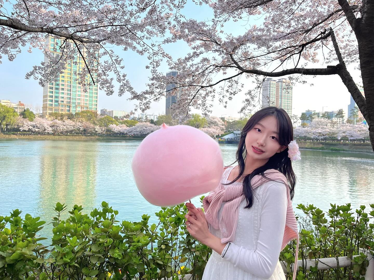 꽃 딴 거 아니야