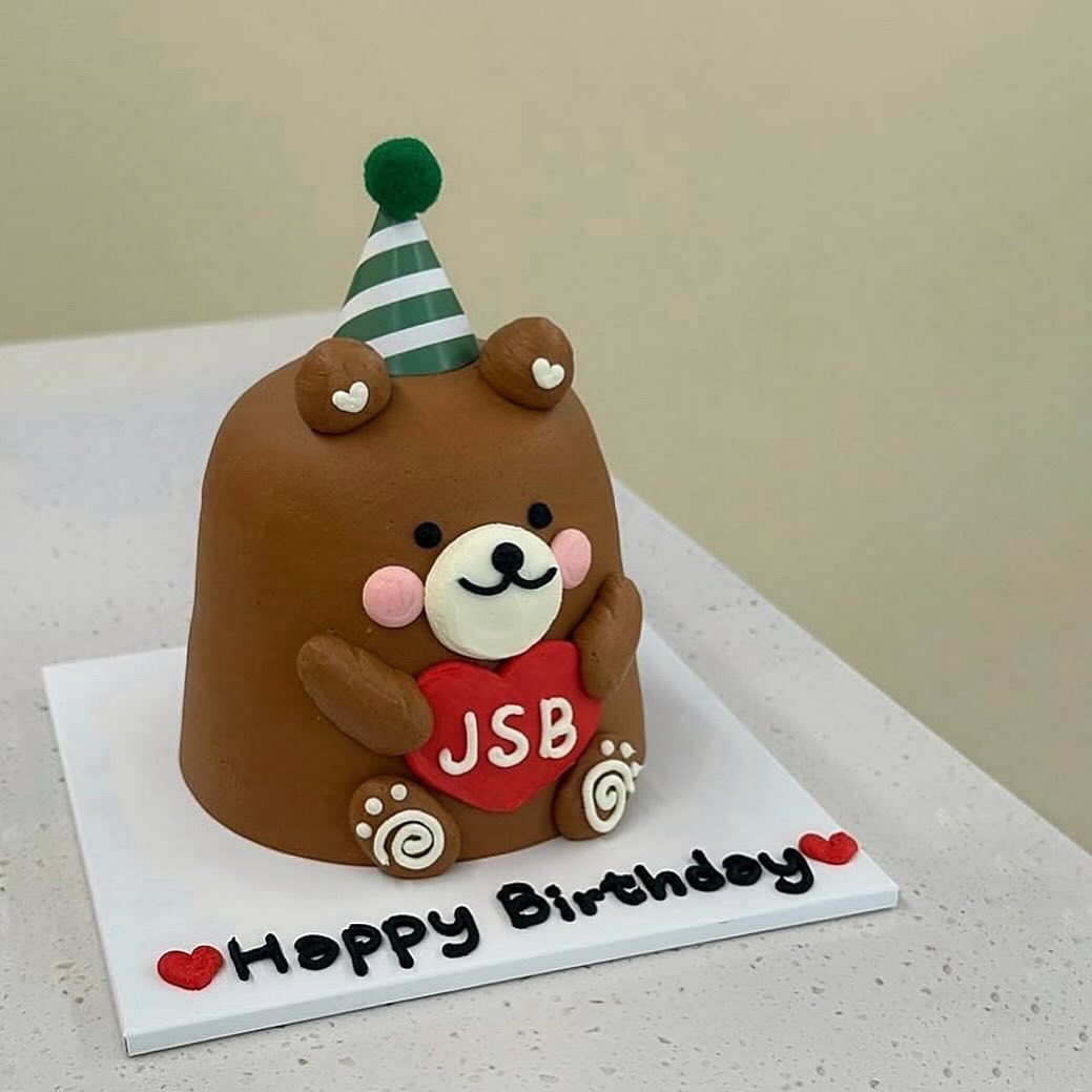 ✨

생일당일에 남편은 해외출장갔지만.. 행복꾸 기념일,생일♥️
내가 뭐라고.. 다들 축하해주셔서 감사합니다요.....🥲

love ya!