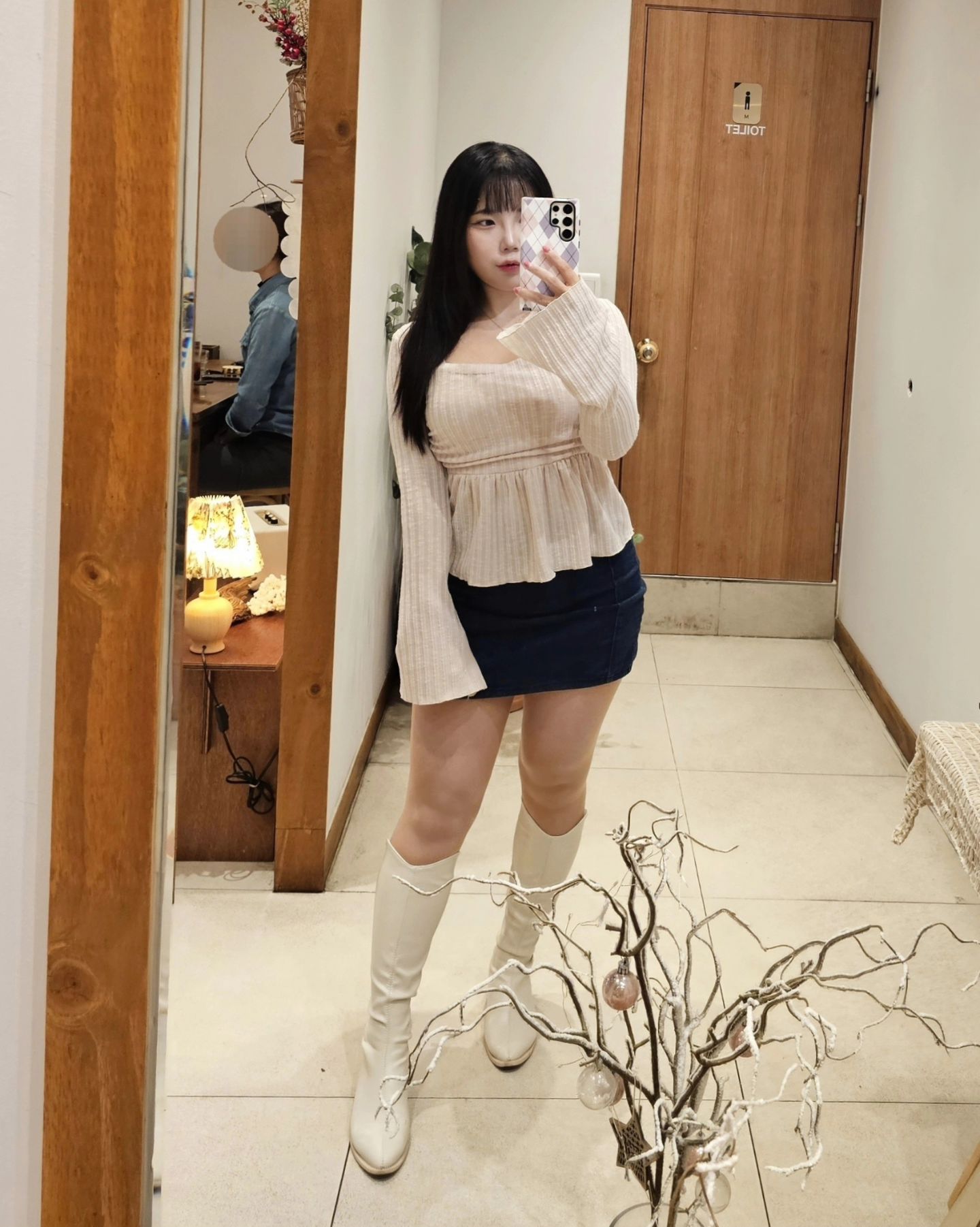 여기 스테이크샐러드피자 꿀맛

🍕스테이크샐러드피자 15,0
🍝새우로제파스타 16,0

▫️

📍#문학산호랭이
- 인천 남동구 성말로13번길 36-14 디에스빌딩 1층