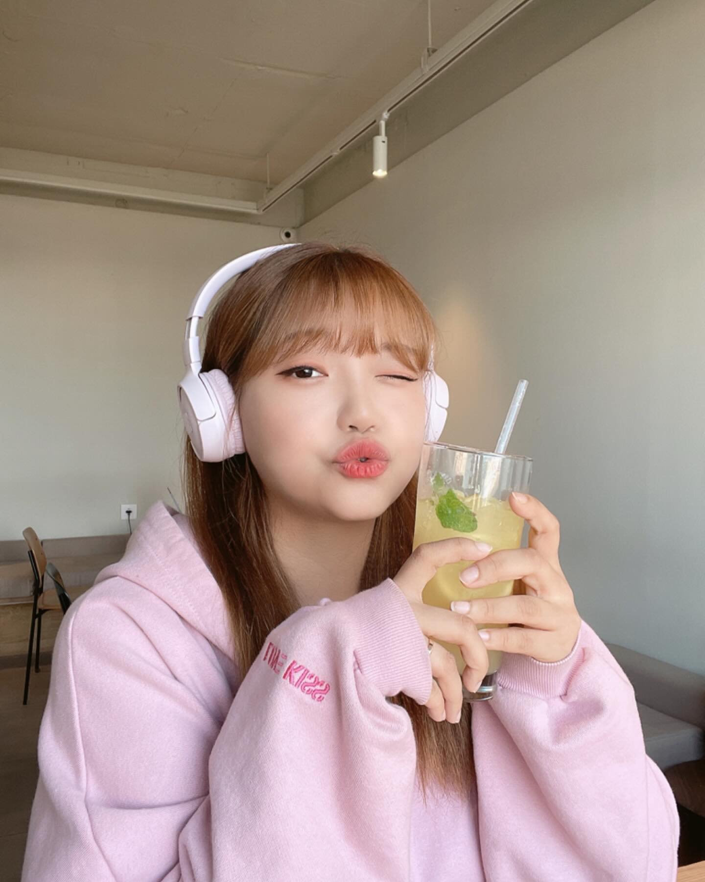 나느 정말 바다가 좋더라💙
무한하게 흘러가는 기분이 좋더라구
.
.
#강원도#속초#속초여행#카페투어#등대해수욕장#후토마끼#하마식당#맛집#혼자놀기#힐링#바다#행복#좋아요#맞팔