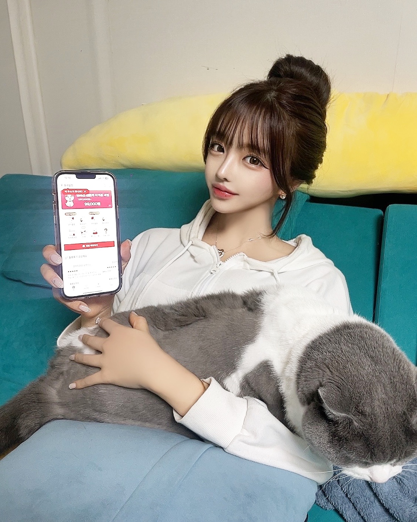 #광고

언니네 집 냥이가 아직 애기랑
최대한 애견동반 가능한 곳만
찾아 외출하거나 여행중인데요.

활동범위가 제한적이라
케어해주는 #펫시터 이용해요

돌봄님의 집에 맡기거나
돌봄님이 우리집으로 와서 케어가 가능한
#펫봄 어플인데요.

우리동네 기준으로
심사를 통과한 돌봄님 목록이
일목요연하게 정리되어 있어
최적의 펫시터에게 맡길 수 있어
행복한 반려생활을 하고 있어요.

사랑하는 애견도 믿고 맡기고
반려동물 돌봄상식도 배울 수 있어
초보 반려인에게는 #꿀어플 이에요.

#펫봄후기
#광주펫시터
#펫시터어플 #강아지돌봄
#강아지맡기는곳 #방문탁묘
#애견돌봄 #강아지펫시터
#탁묘 #고양이방문
#펫시팅 #방문펫시터 #고양이돌봄
#캣시터 #강아지어플 #고양이맡기는곳
#가정펫시터