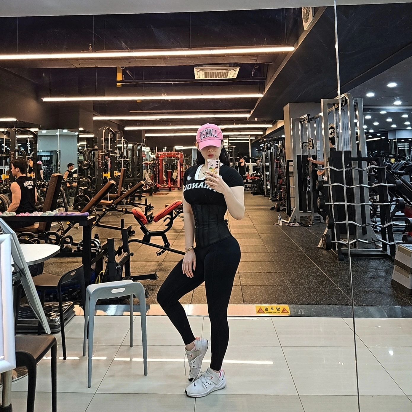 신발끈이나 묶어라