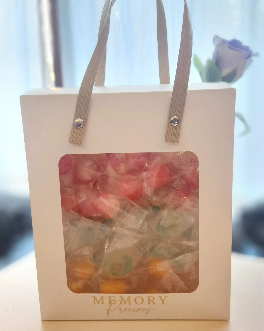 #WHITEDAY 
❤️🩷🧡💛💚💙🩵💜🤎🖤🩶🤍

젤리 좋아한다고 했더니 
젤리가득~ 

곤약젤리 좋아하는지 어떻게 알았냐니깐
내가 자주 말했다고^^

짱짱짱짱 고마워여😍🥰😍🥰
.
.
.
.
.
.
.
.
.
.
.
.
.
.
#화이트데이 #까먹는젤리 #과일젤리 #곤약젤리 #안스베이커리 #젤리사랑 #고마벙 #럽스타그램 #알라뷰 #사랑받는여자 #😍 #❤️