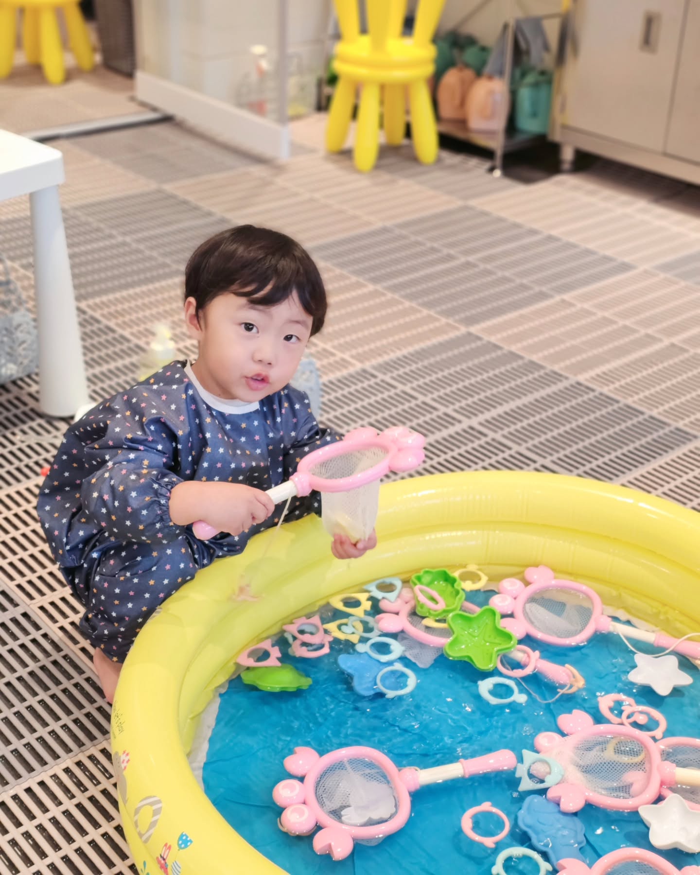 ⠀ 
모래놀이 좋아하는 울 애기
2시간은 모자르다 🥲
⠀ 
#41개월