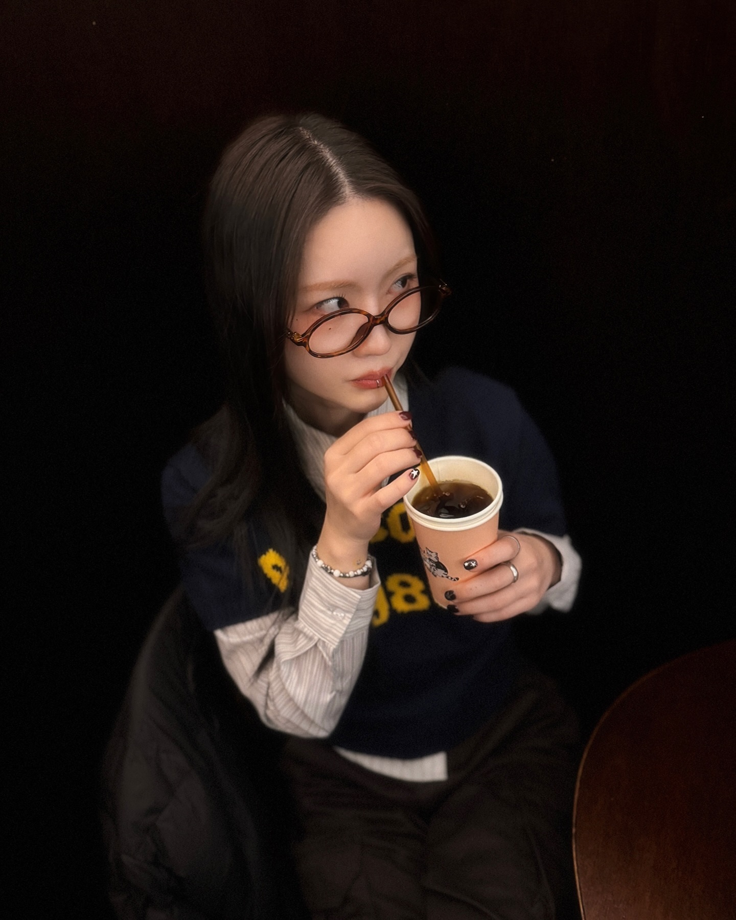 곧 ㅅㅓ른 zone에 들어가는 사람들의 모임. 
몸이 재산이다, 건강 챙기자🙏🏻
