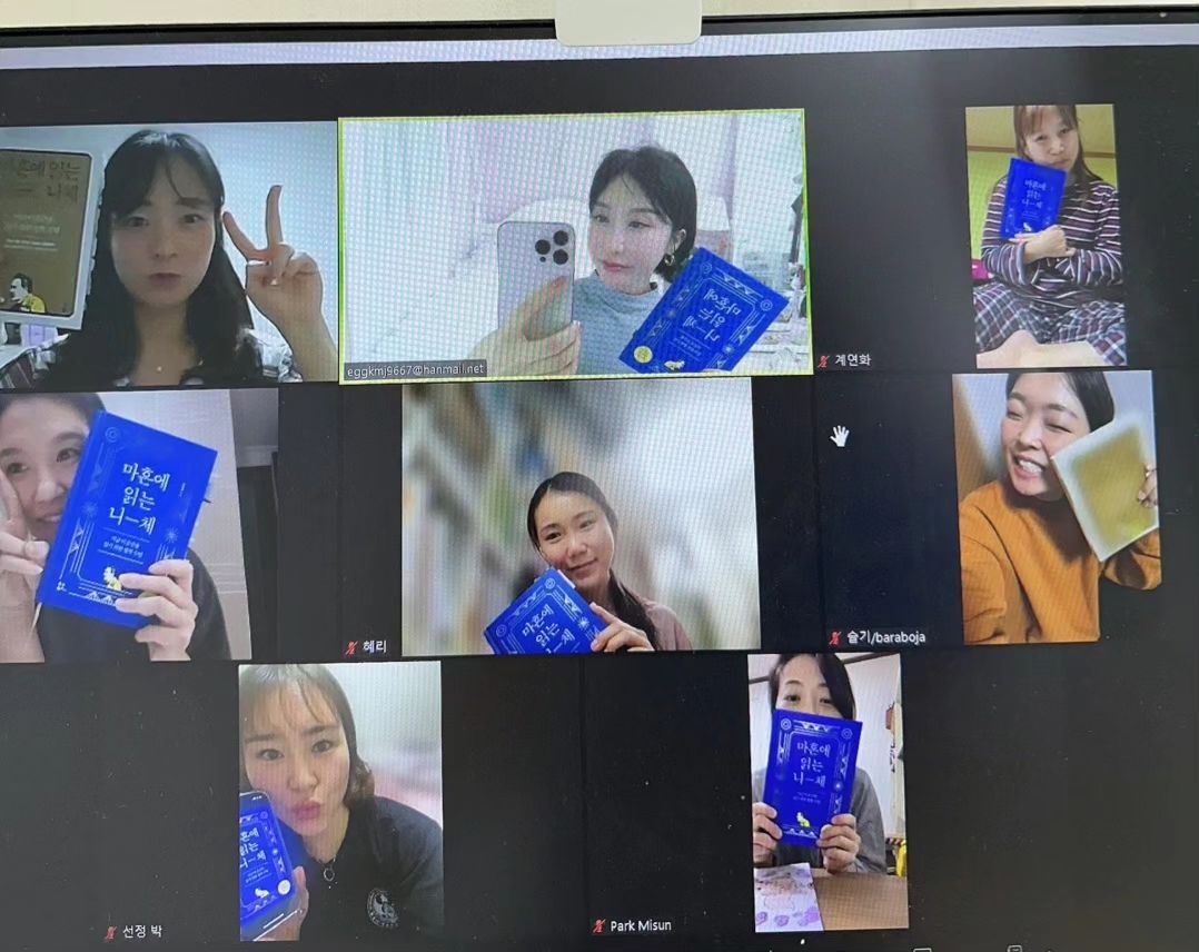 매번 나를 조금 더 좋은 사람으로 만들어주는 슈독챌!
이번에도 1% 더 성장했길💕
 
2024.01.19 (금)
2024년 3번째 책 📖
 
#나는장사의신은현장이다 ( p.61 ~p.103)
 
 
 
✔️ 결국에는 지독한 독종만이 성공할 수 있다!
 
✔️ 돈이 맜다고 해서 반드시 행복한 것은 아니다. 하지만 내 삻을 걱정할 정할 정도로 돈이 없다면 결코 행복할 수 없다.
 
✔️ 시간이 지나고 말이 점점 편해지기 시작했을 때, 그 사람의 본성이 나타나기 때문이다.
 
✔️ 사장은 고객들이 다는 가게에 갔을 때 그 가게의 단점이 크게 느껴질 만큼 자기 가게에서 고객을 계속 챙겨주는 역할을 해야한다.
 
✔️ 성공하는 사람들은 기본적인 것을 충실하게 지키고 행동하는 사람들이다.
 
✔️ 땀 냄새는 환영하지 못하지만, 땀의 열매는 달콤하다.
 
 

 
#독서스타그램
#슈가비 sugarbee_mj 
#슈가비챌린지 #슈가비독서챌린지 #독서챌린지 #슈독챌
#2024 #독서 #독서기록
