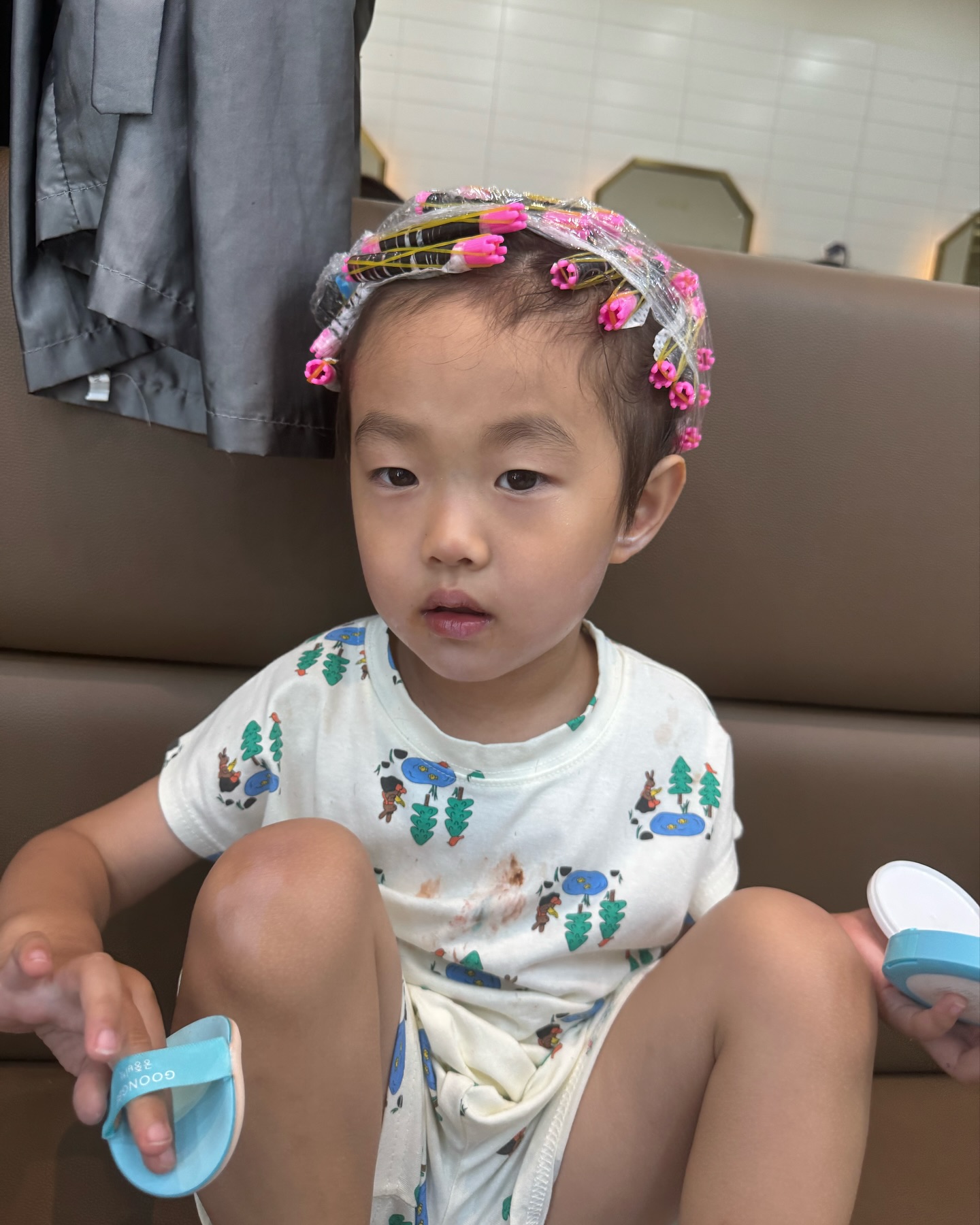 #첫줄

빠마 2차전...
다듬고 빠마...🤯
귀여워 죽게쪄 증말❤️

.
.
.
.
.
#파마  #육아소통 #여름신상 #여름아동복  #유아동신상 #맘커플 #여아맘커플 #커플룩원피스 #커플룩 #엄마커플룩 #자매룩 #자매코디 #자매커플룩 #형제룩 #형제커플룩 #남매룩 #남매커플룩 #패밀리룩 #육아 #육아스타그램 #아둘맘 #황금돼지띠 #흑토끼띠