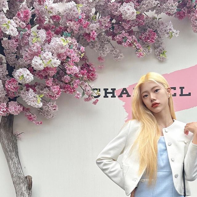 ZAVE✨ on Instagram: "@mixxo_korea #협찬 "CITY"를 주제로 한 미쏘의 시그니처 컬렉션🏛️ 베이직한 디자인으로 화사하게-! 트위드 자켓• 원피스 모두 MIXXO ❤︎ #미쏘 #MIXXO #MIWJKD31PG #미쏘트위드 #미