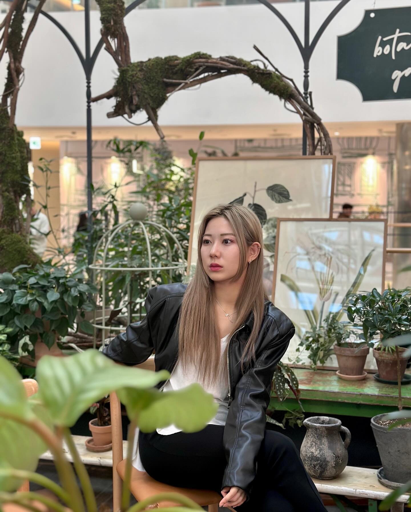 내사진 절대 못골라..🥹🥹
메인은 대체 몇번이져...?
좋아하는 노래와 함께🌳🌳
.
.
.
#금요일밤 #숲