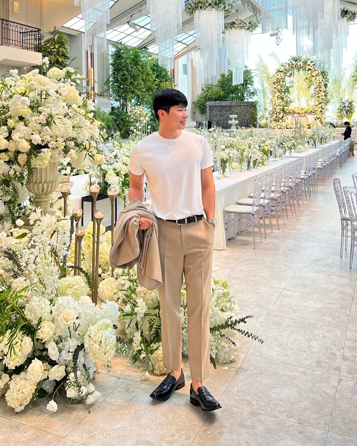 #광고 tcr_shoes 

축하한다 행복해라 🥳🎉🎂🎊
결혼식 축하도 예쁘게 하면 좋잖아?
오래 서있어도 편한 수제 더비슈즈 👞👞

[수제화 더비슈즈 구두 페니로퍼]

천연가죽 제품의 환경적 문제를 감소시키기 위해
친환경적 생산방식 TVL 소재 사용 🌏👍🏻
클래식한 디자인이라 부담없이 데일리룩 소화가능😎
광난다 광나 ✨✨

#tcr #tcr수제화 #남자수제화 #남자더비슈즈 #남자페니로퍼 #남자구두 #남자하객룩