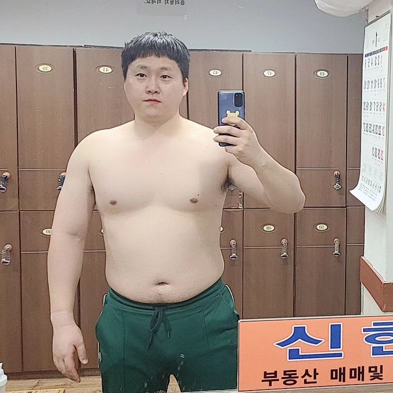 토실토실 아기돼지🐖
점점 건강한돼지가 되어간다🥹

#흑자헬스 합시다
#헬스 #운동 #오운완 
#대전 #직장인 #인친환영 #선팔 #맞팔