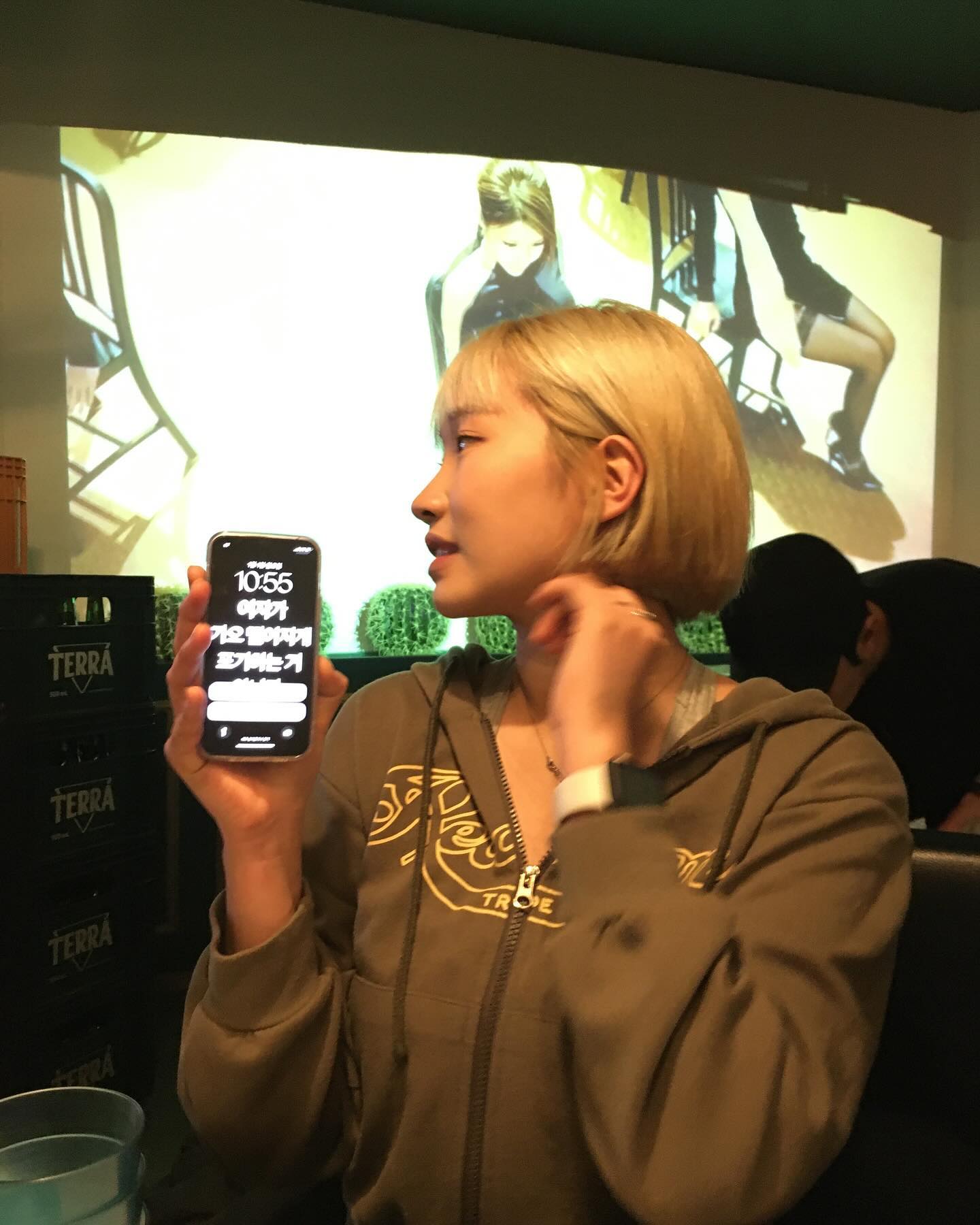 ”여자가 가오 떨어지게 포기하는 거 아니다“

#맞팔해요 #맞팔환영 #팔반사테러 #팔로워반사테러 #좋반사테러 #좋아요반사테러 #하반사테러 #하트반사테러 #ffff #fypシ #followforfollowback4follow #followforfollowback4likes #ootd #フォロワー #フォロワー募集中 #ハート