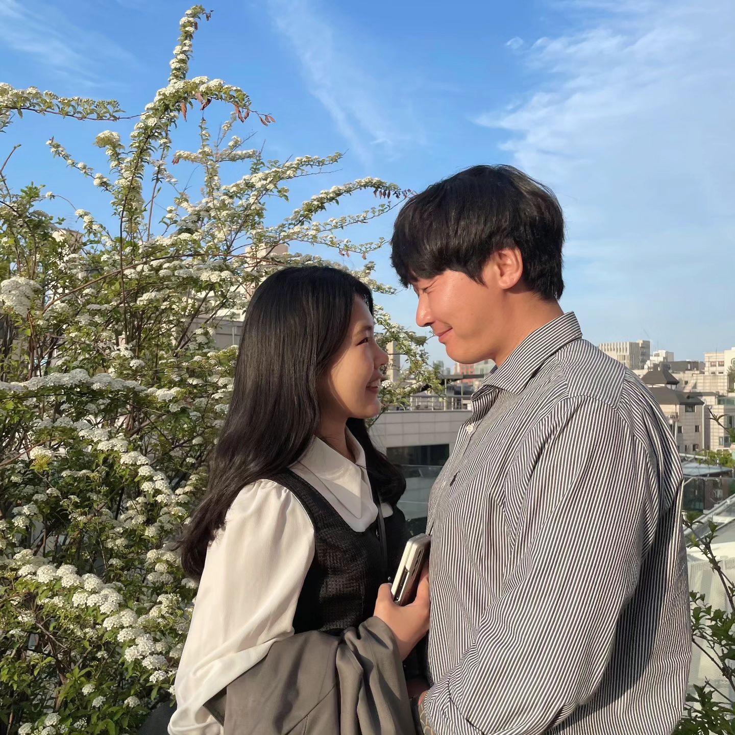 오빵이랑 결혼식 참석으로 간 서울은
넘나 즐거워뜸 ❣️
등치커진 우리 둘,,
건강만하자 오빵이 🐷 
.
.
#다죠이그램