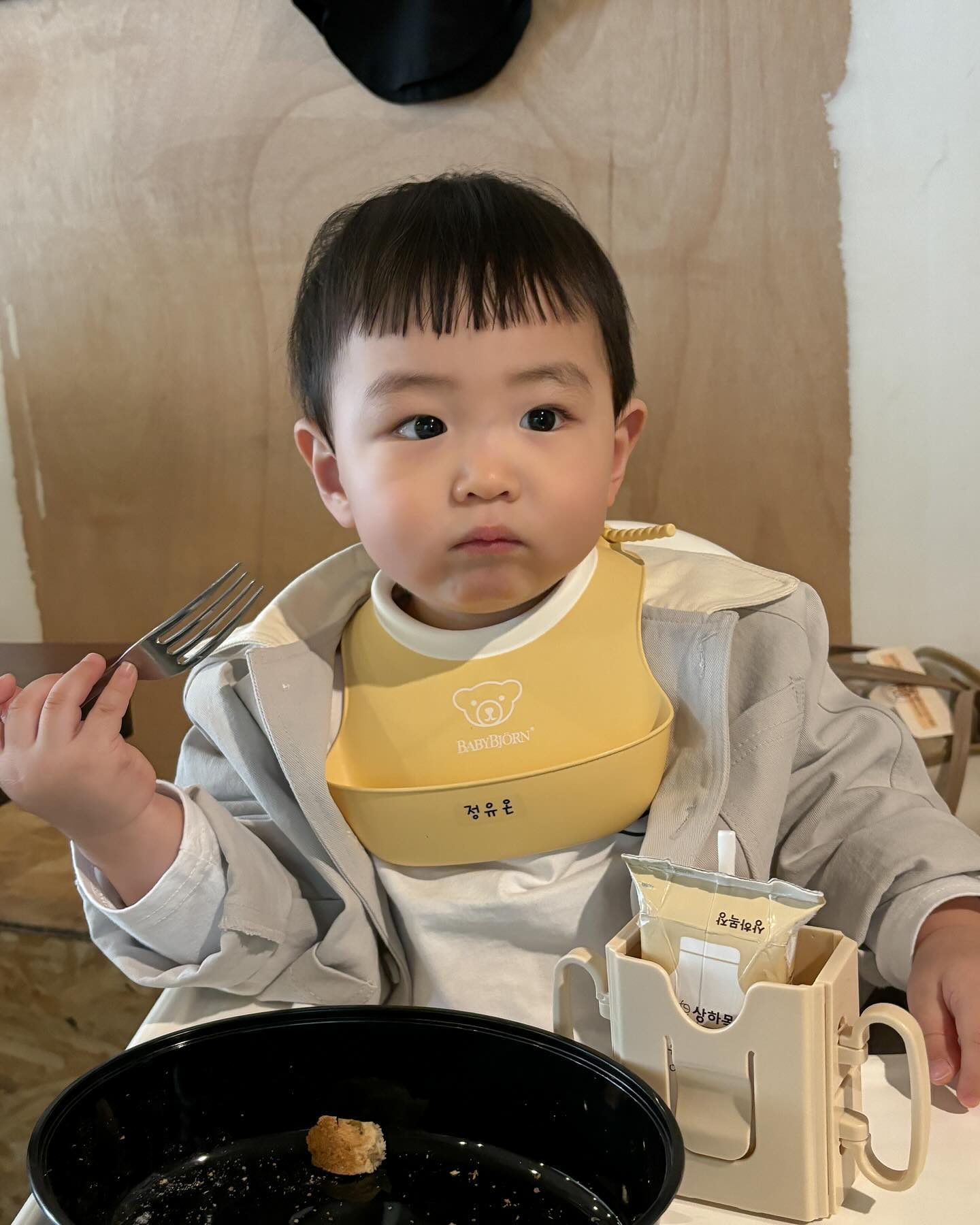 hipest_dt 
네이버에 무작정 ‘동탄 힙한카페’ 라고 검색해서 찾아간 카페에요ㅋㅌㅌㅌㅌㅋㅋㅋㅋ아기의자가 있는 힙한 카페라니,,,감동의 도가니...브런치도 팔던데 다음엔 꼭 식사하러 갈게요...이런카페 넘 사랑해요...❤️